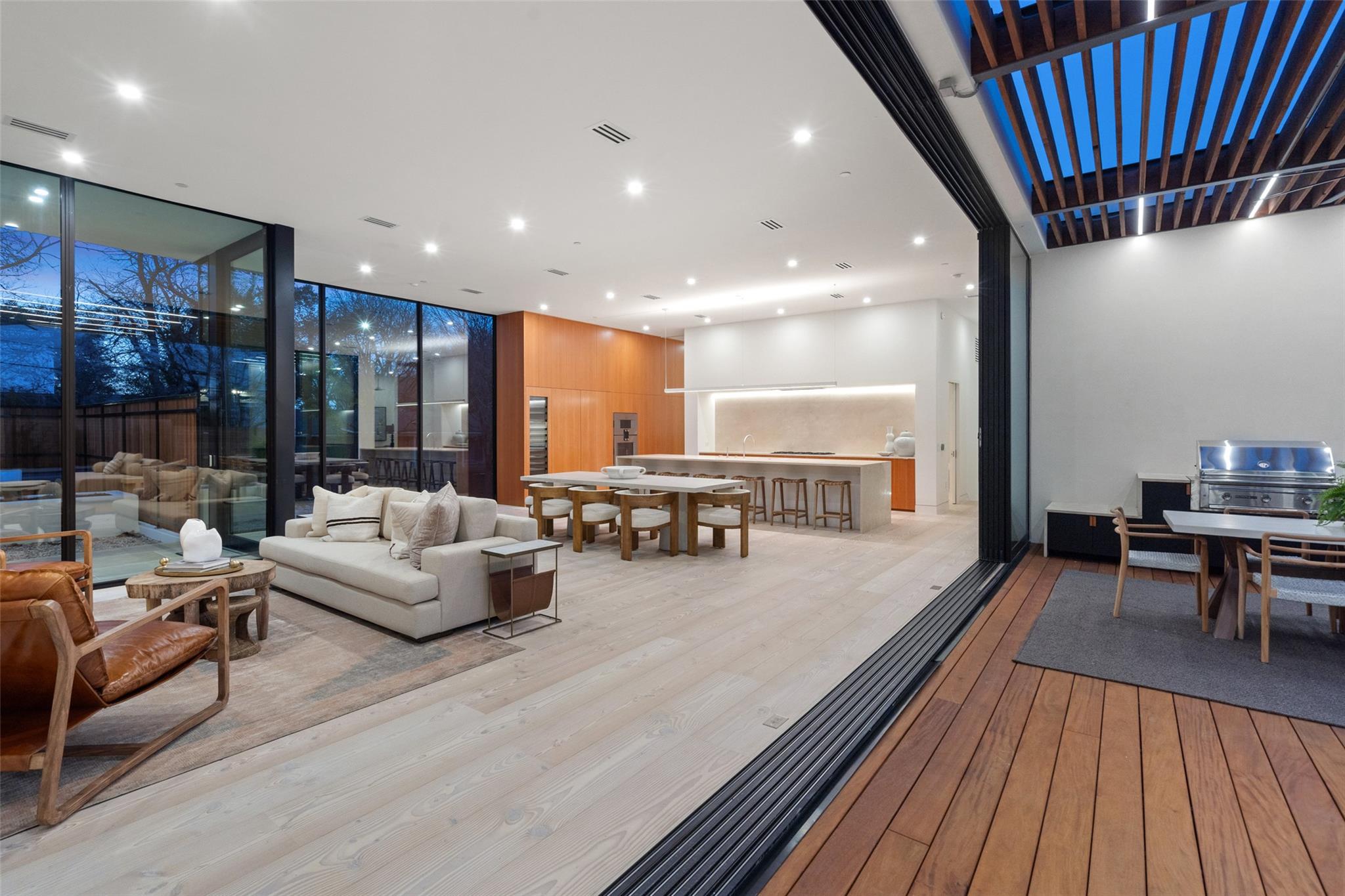 Image 10 of 32 For 2605 Rockingham Dr