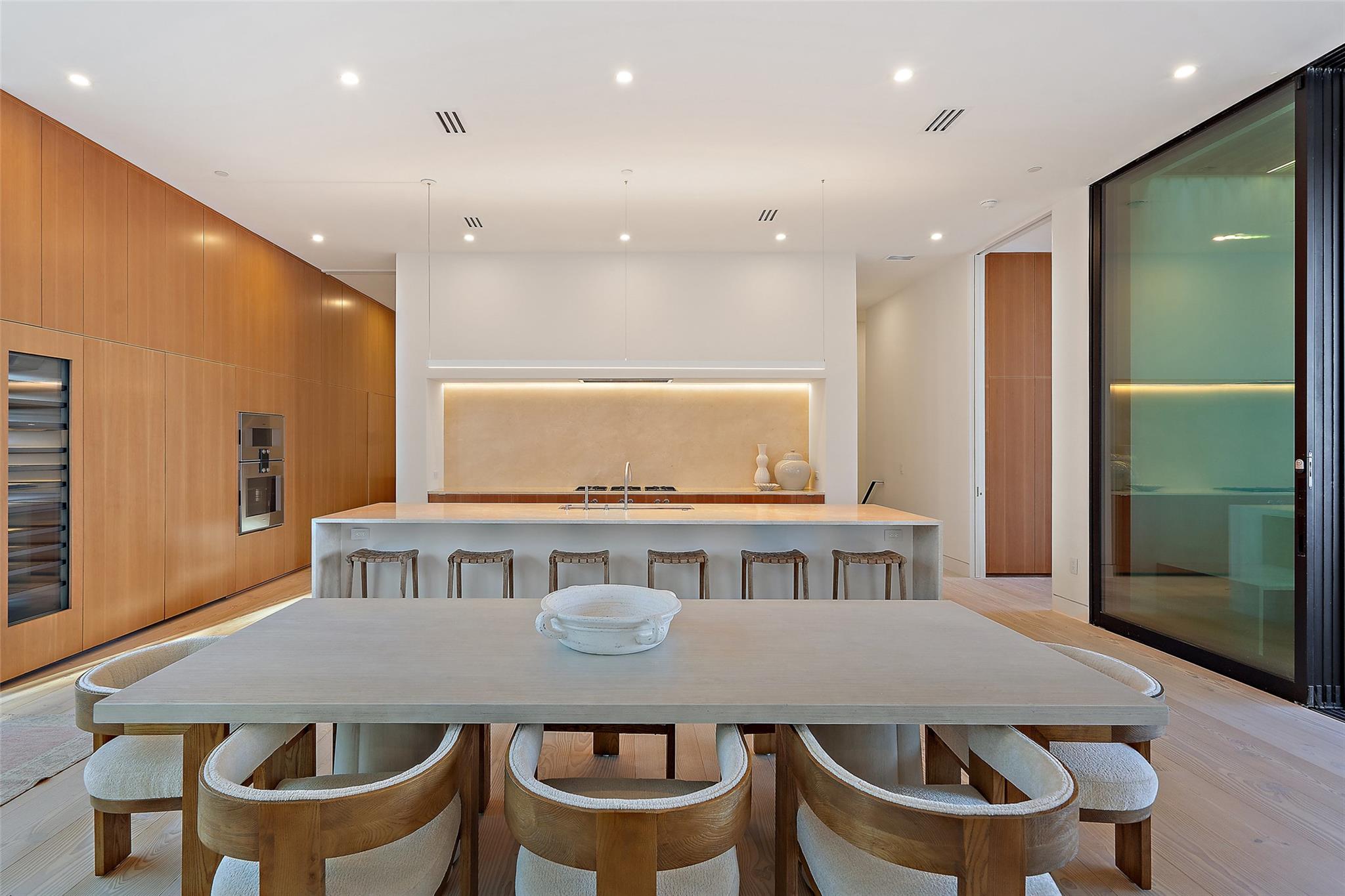 Image 11 of 32 For 2605 Rockingham Dr