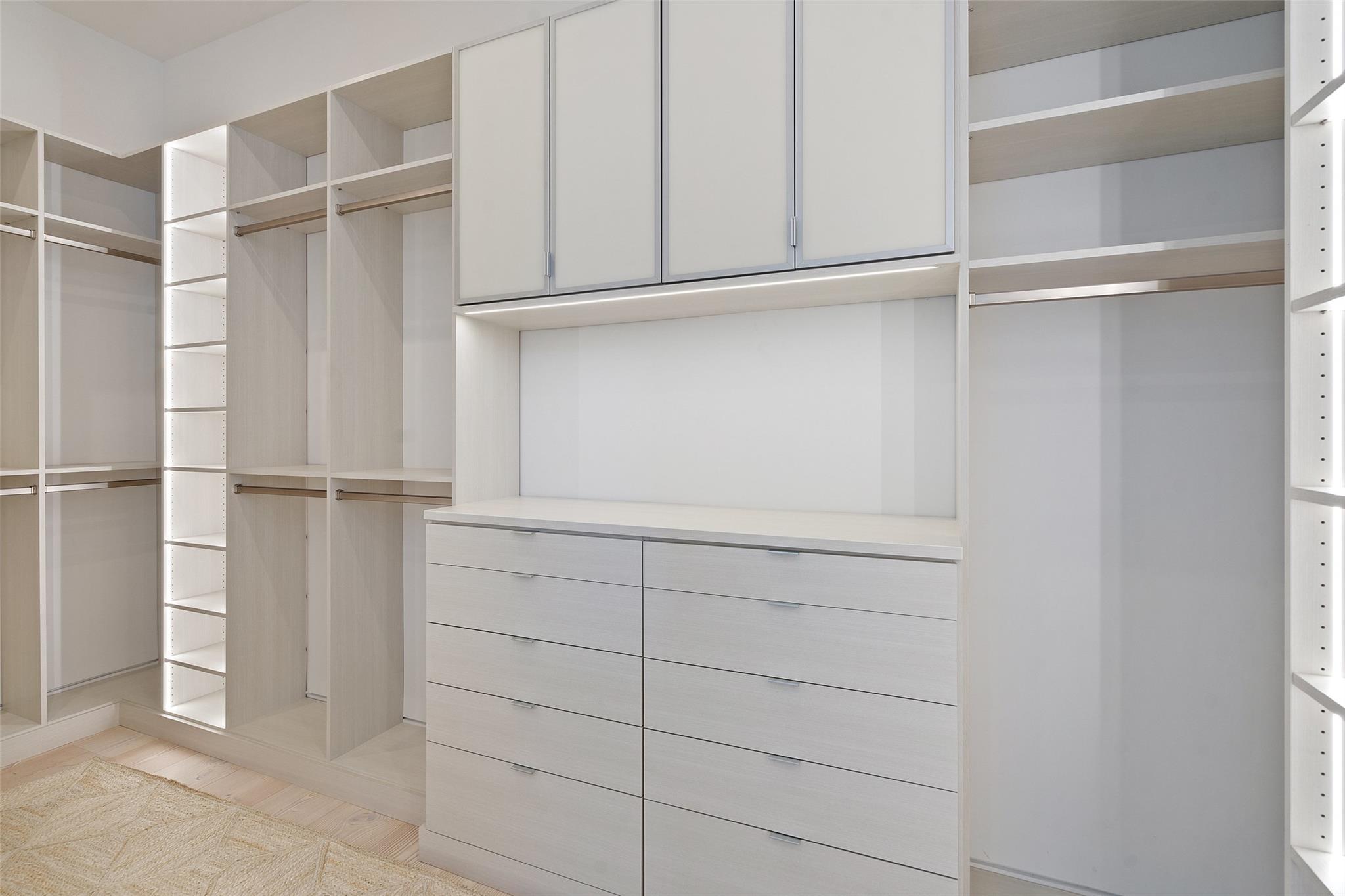 Image 19 of 32 For 2605 Rockingham Dr