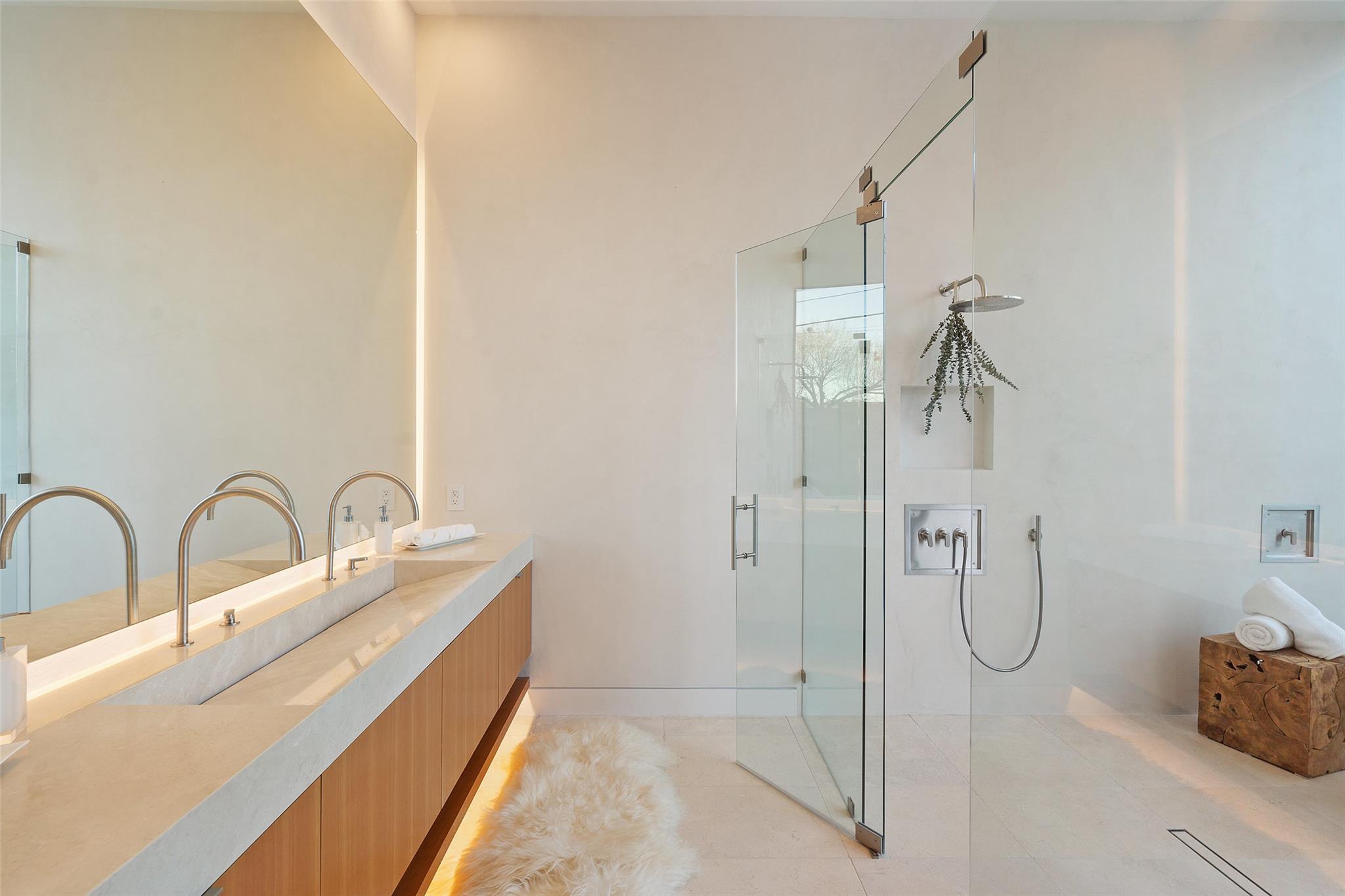 Image 20 of 32 For 2605 Rockingham Dr