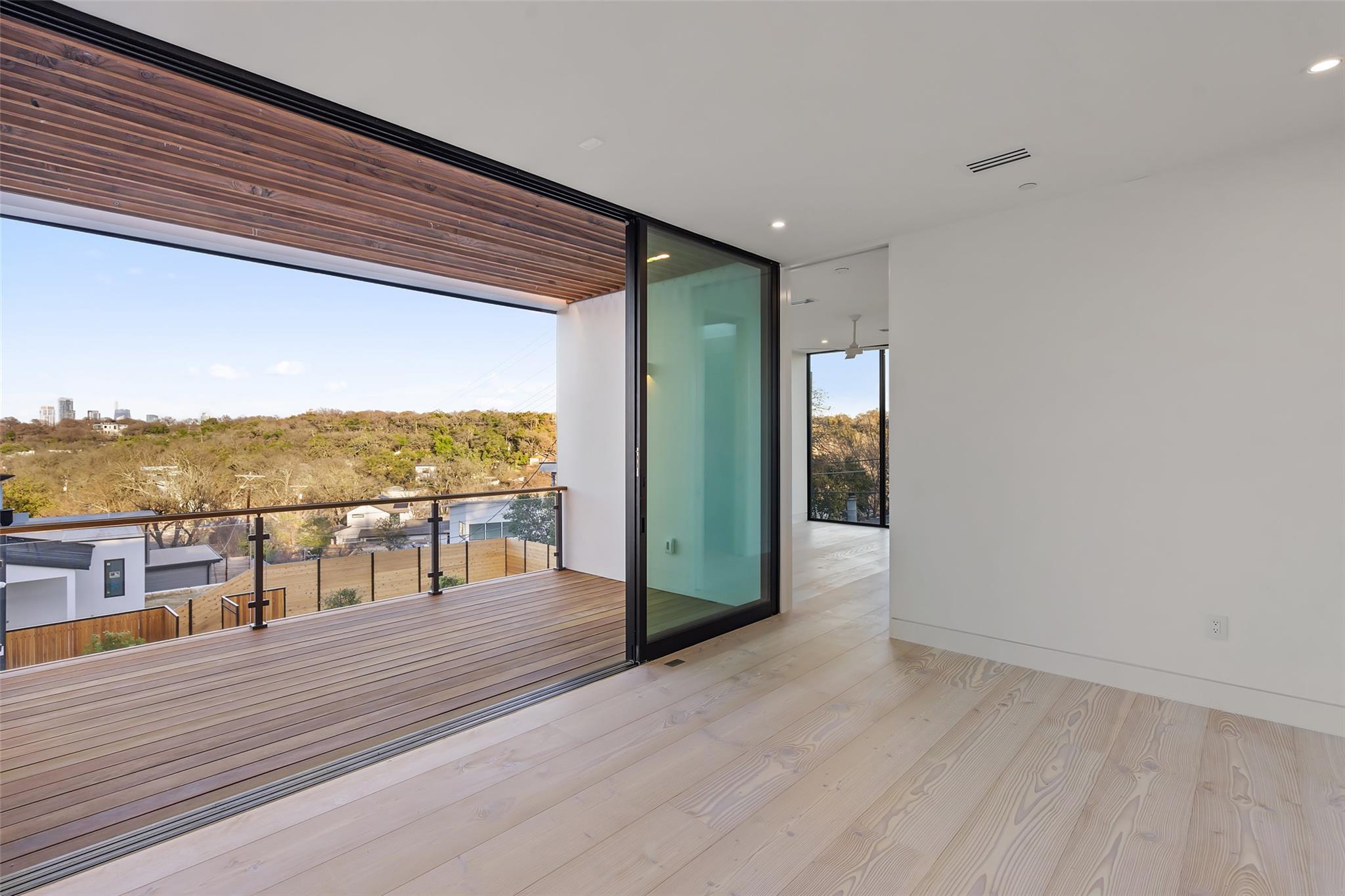 Image 25 of 32 For 2605 Rockingham Dr