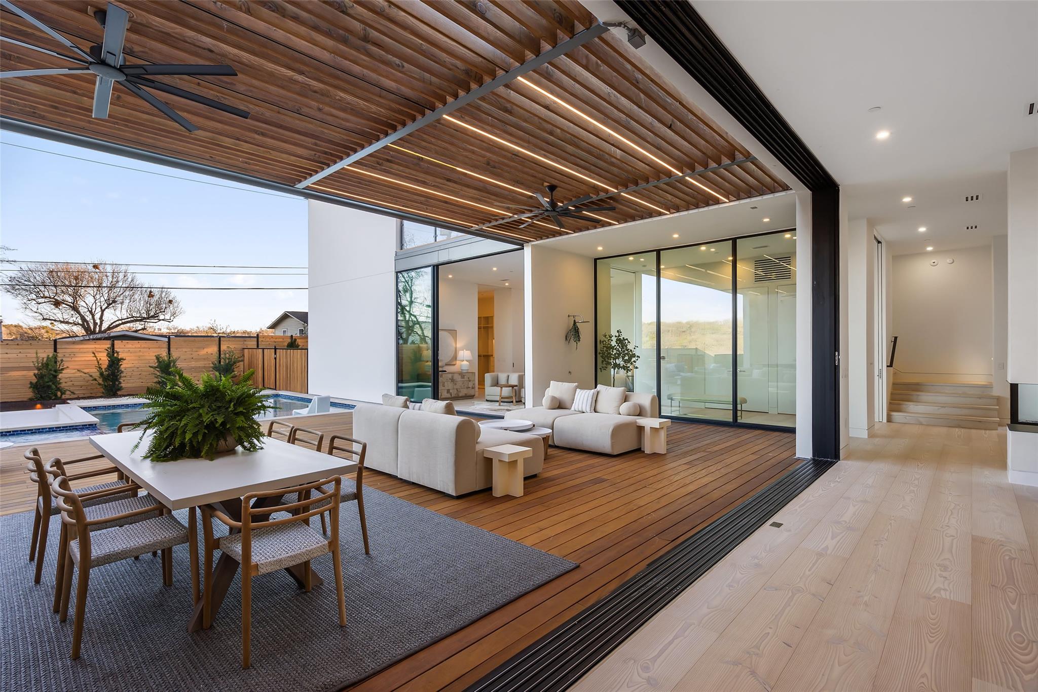 Image 27 of 32 For 2605 Rockingham Dr