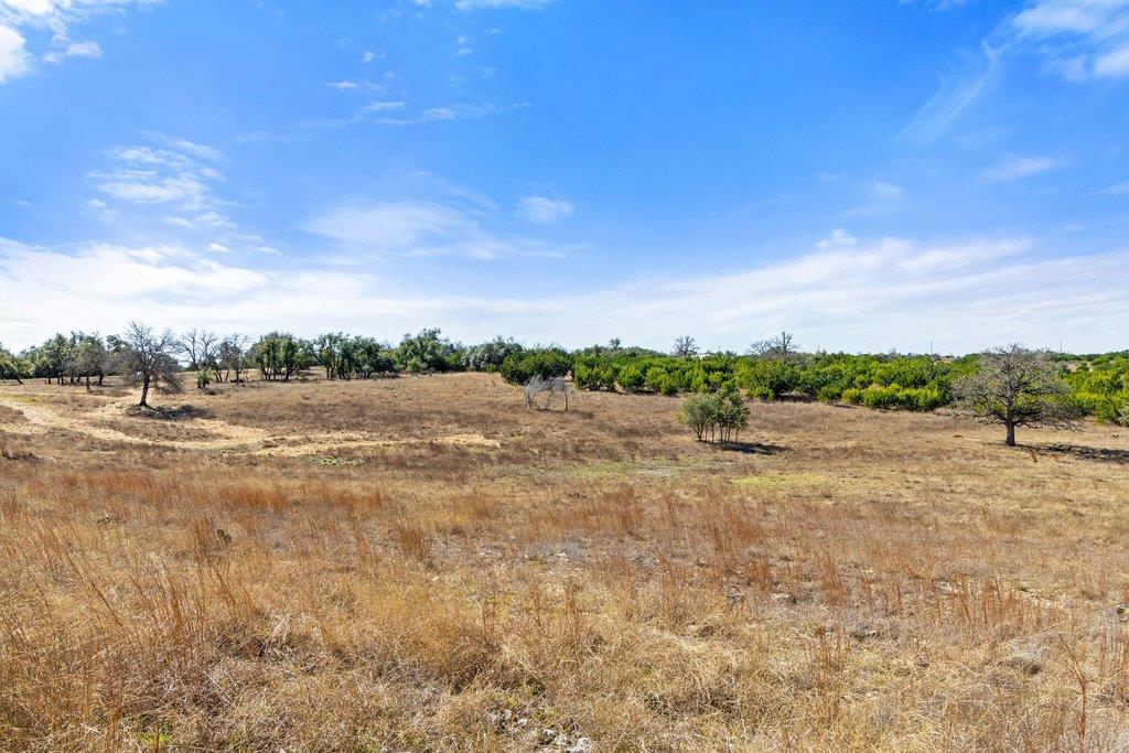 Image 33 of 40 For 529 Skyline Dr