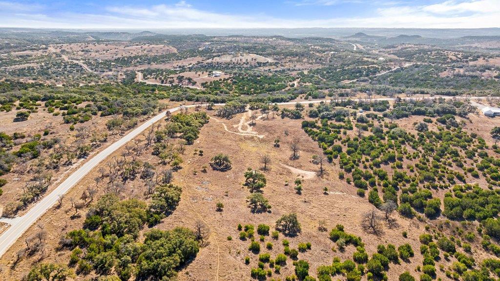 Image 9 of 40 For 529 Skyline Dr