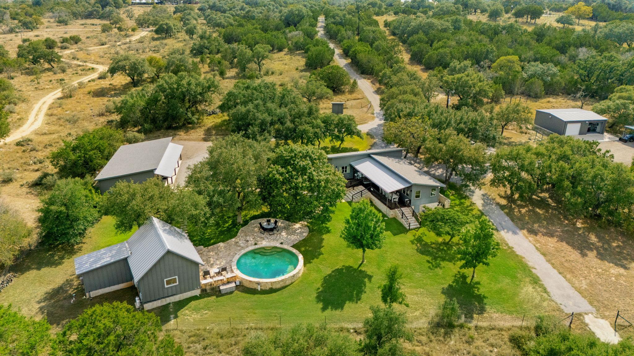 Image 23 of 40 For 746 Trail Rock Dr