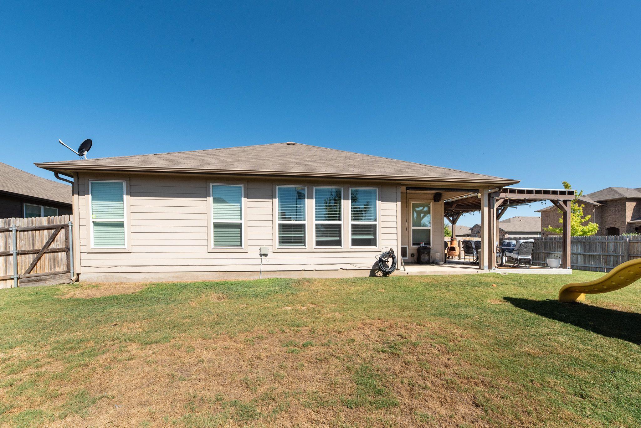 Image 14 of 19 For 484 Copper Hill Dr