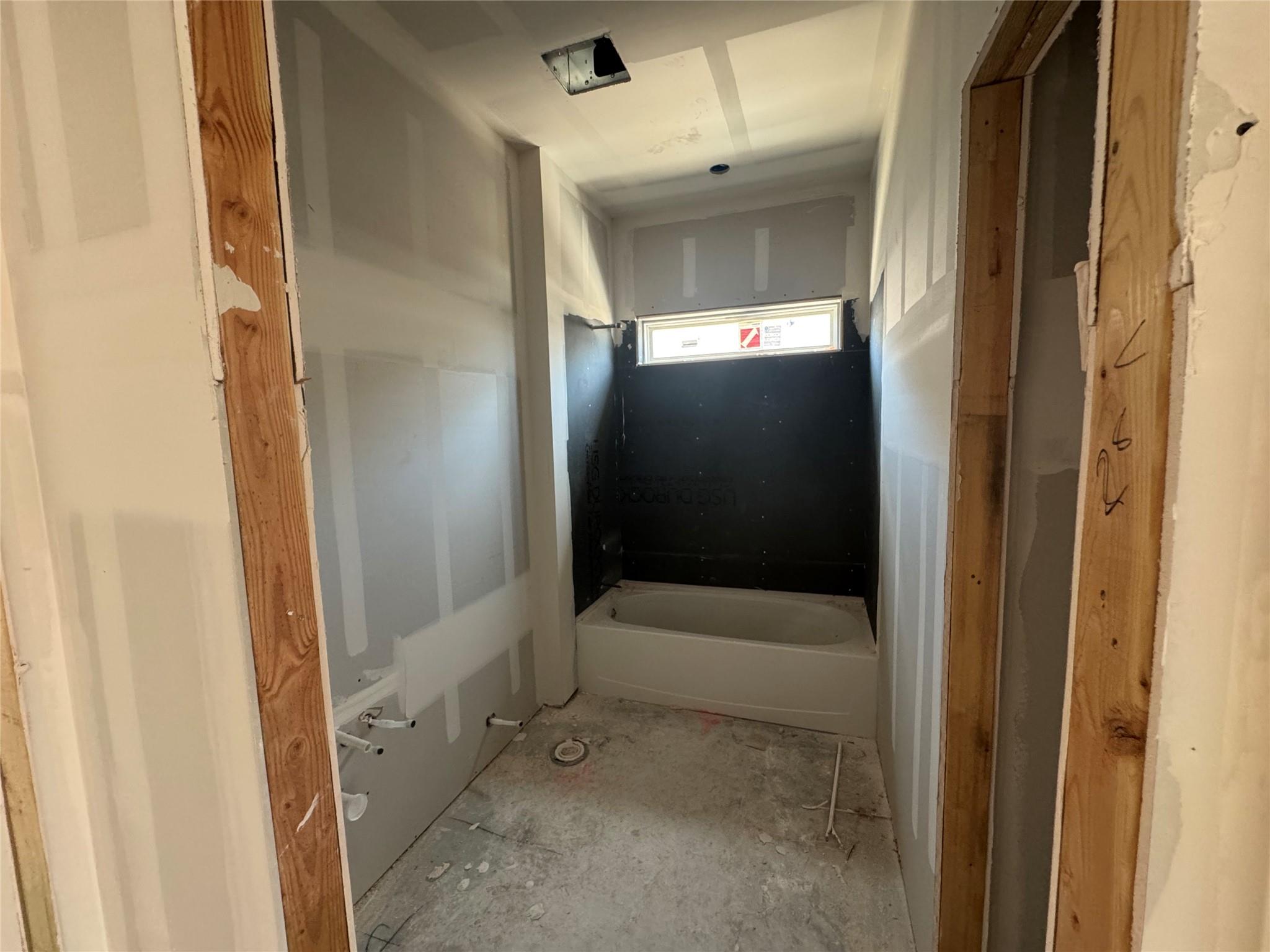 Image 10 of 17 For 3725 Pin Oak Hills