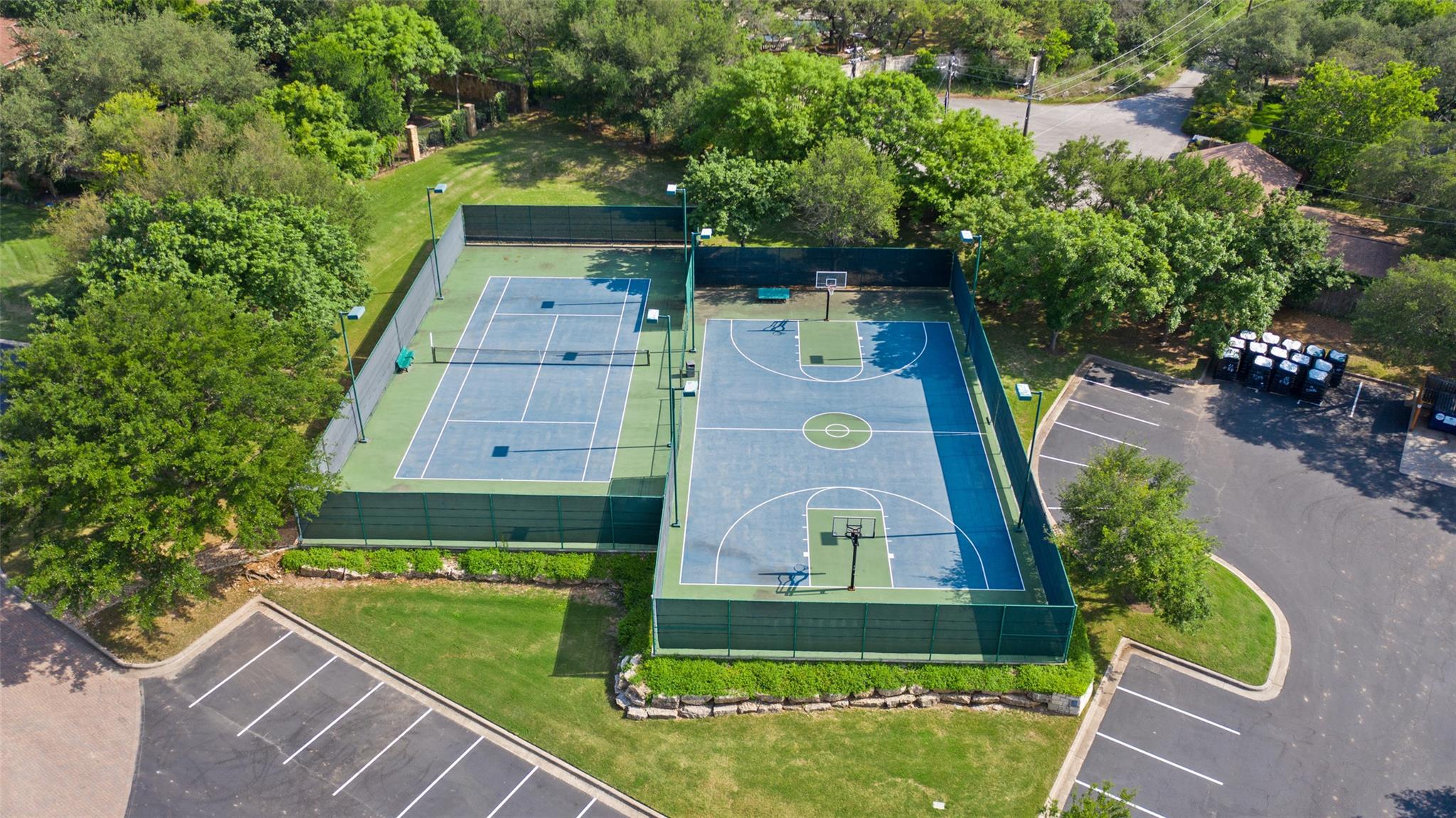 Image 36 of 40 For 211 Bella Cima Dr