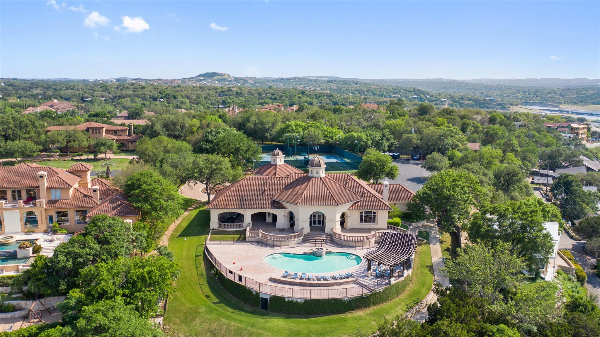 Image 38 of 40 For 211 Bella Cima Dr