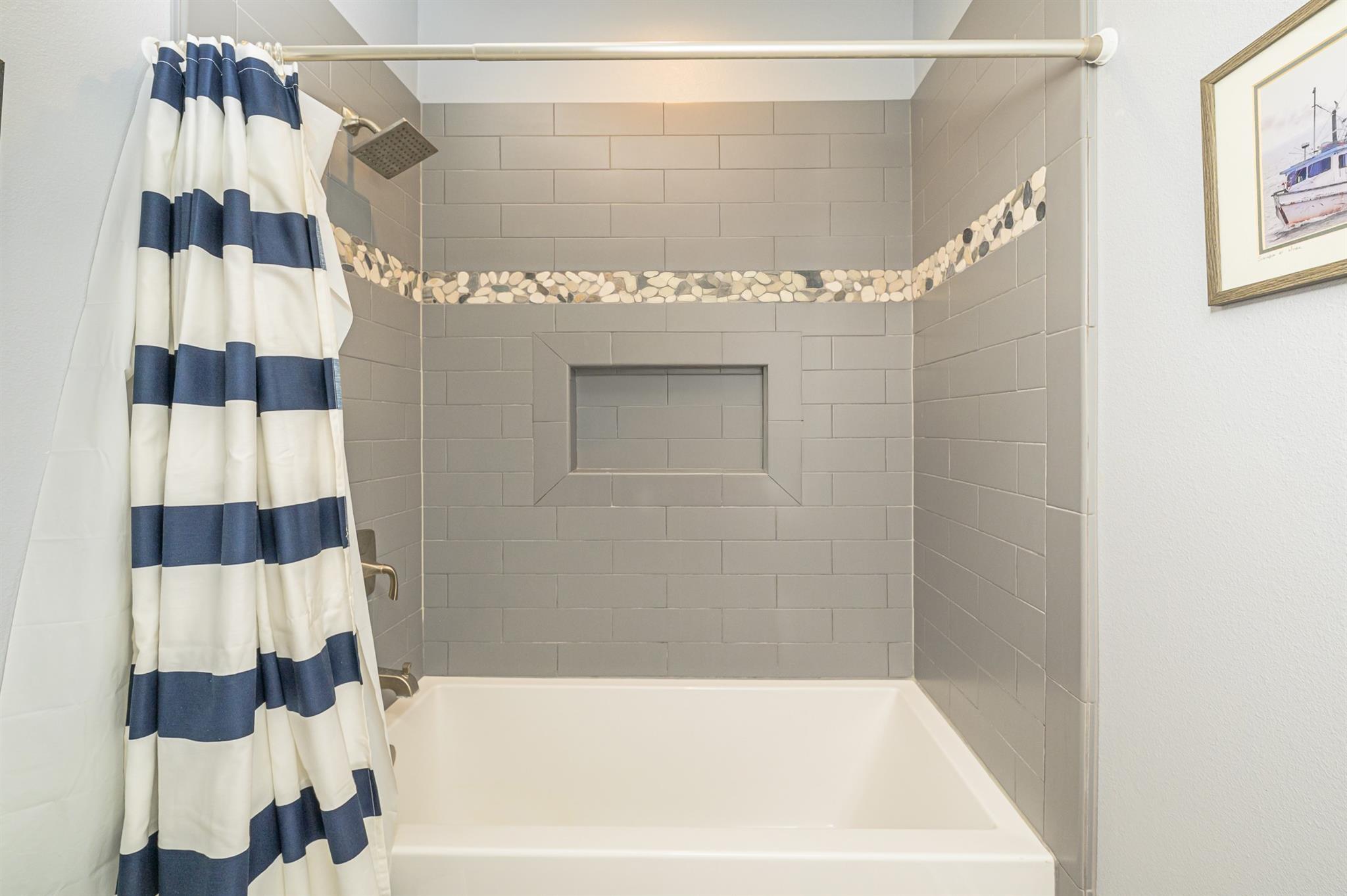 Image 29 of 40 For 14 Luau Ln