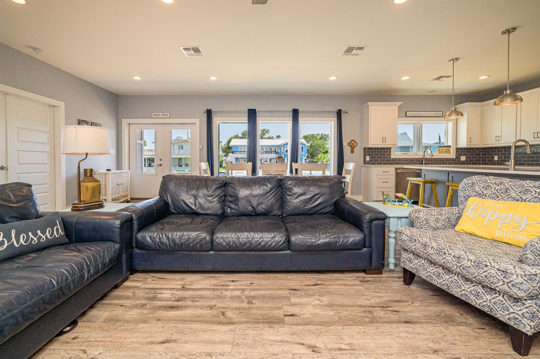 Image 5 of 40 For 14 Luau Ln