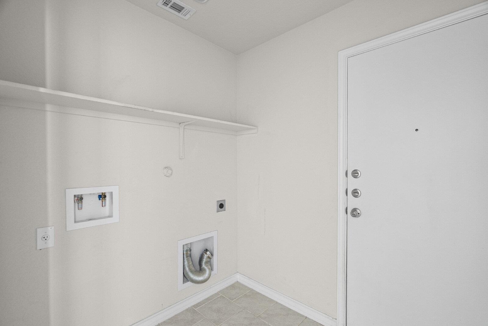 Image 15 of 18 For 388 Arbor Hills