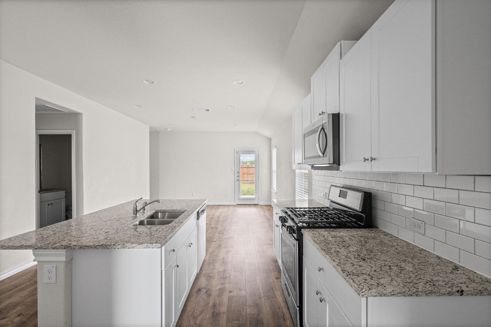 Image 6 of 18 For 388 Arbor Hills