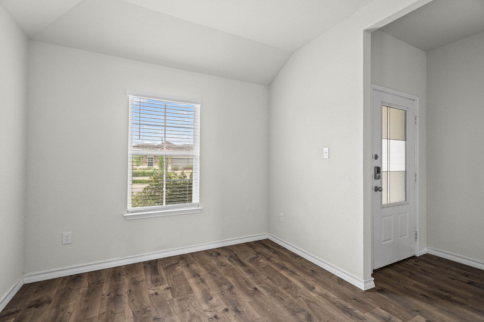 Image 7 of 18 For 388 Arbor Hills