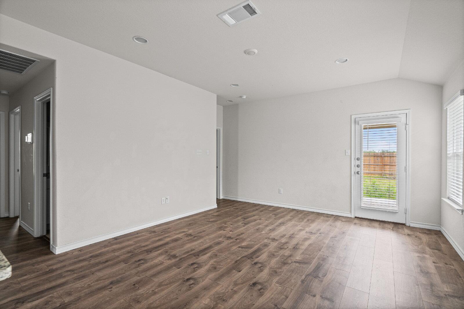 Image 8 of 18 For 388 Arbor Hills