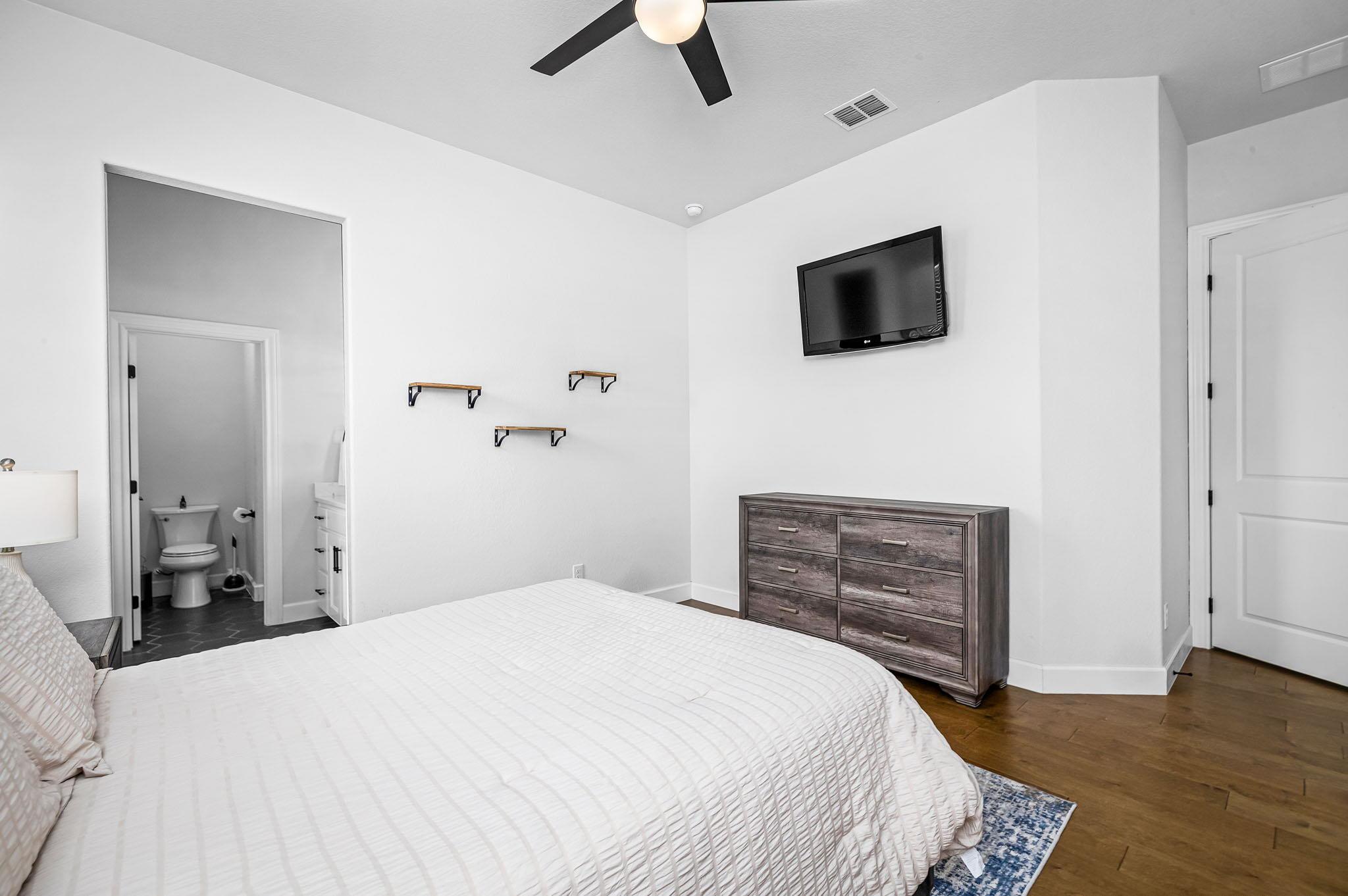 Image 31 of 40 For 1471 Redcloud Peak Dr