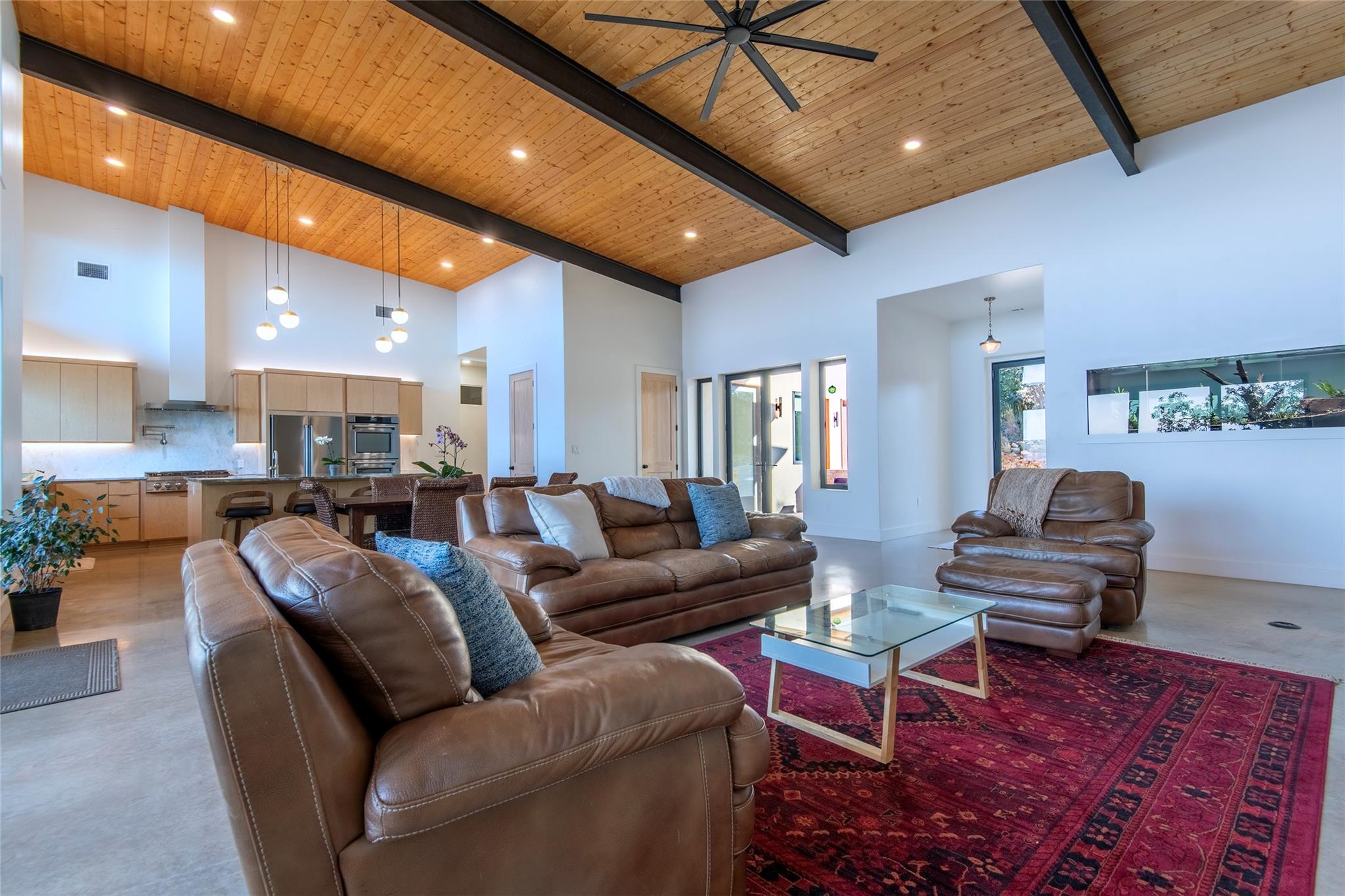 Image 12 of 40 For 247 Peninsula Dr