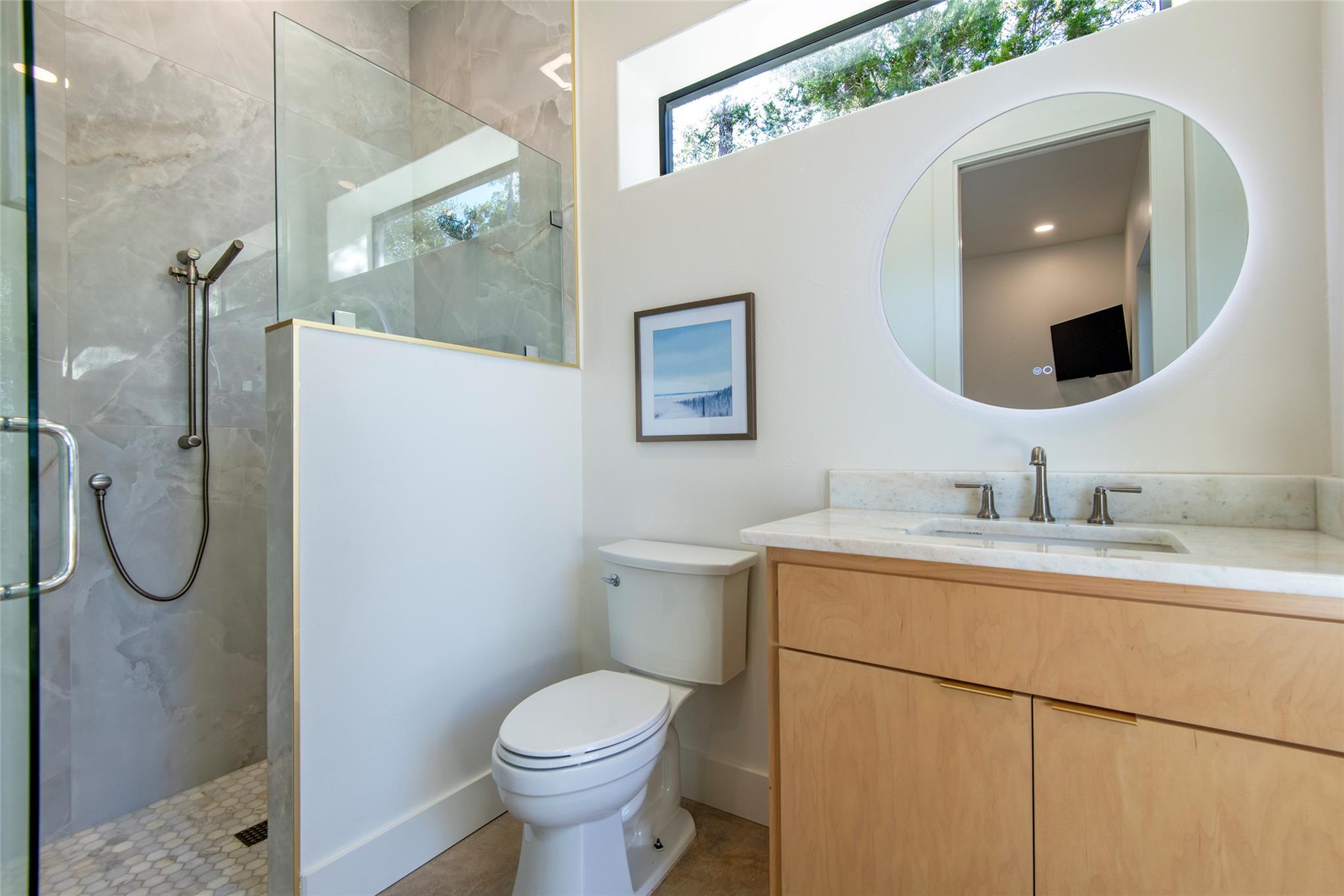 Image 21 of 40 For 247 Peninsula Dr