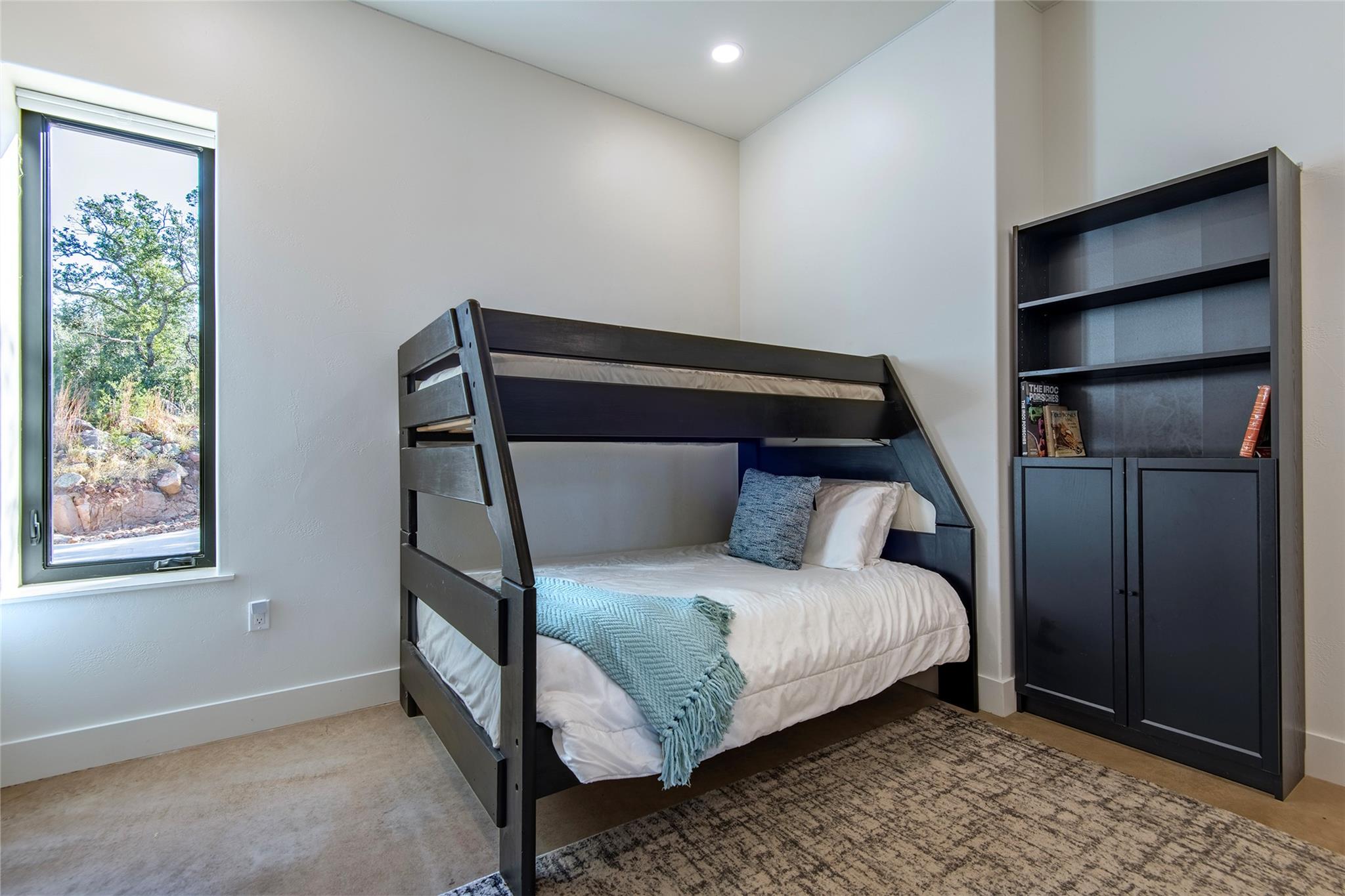 Image 24 of 40 For 247 Peninsula Dr