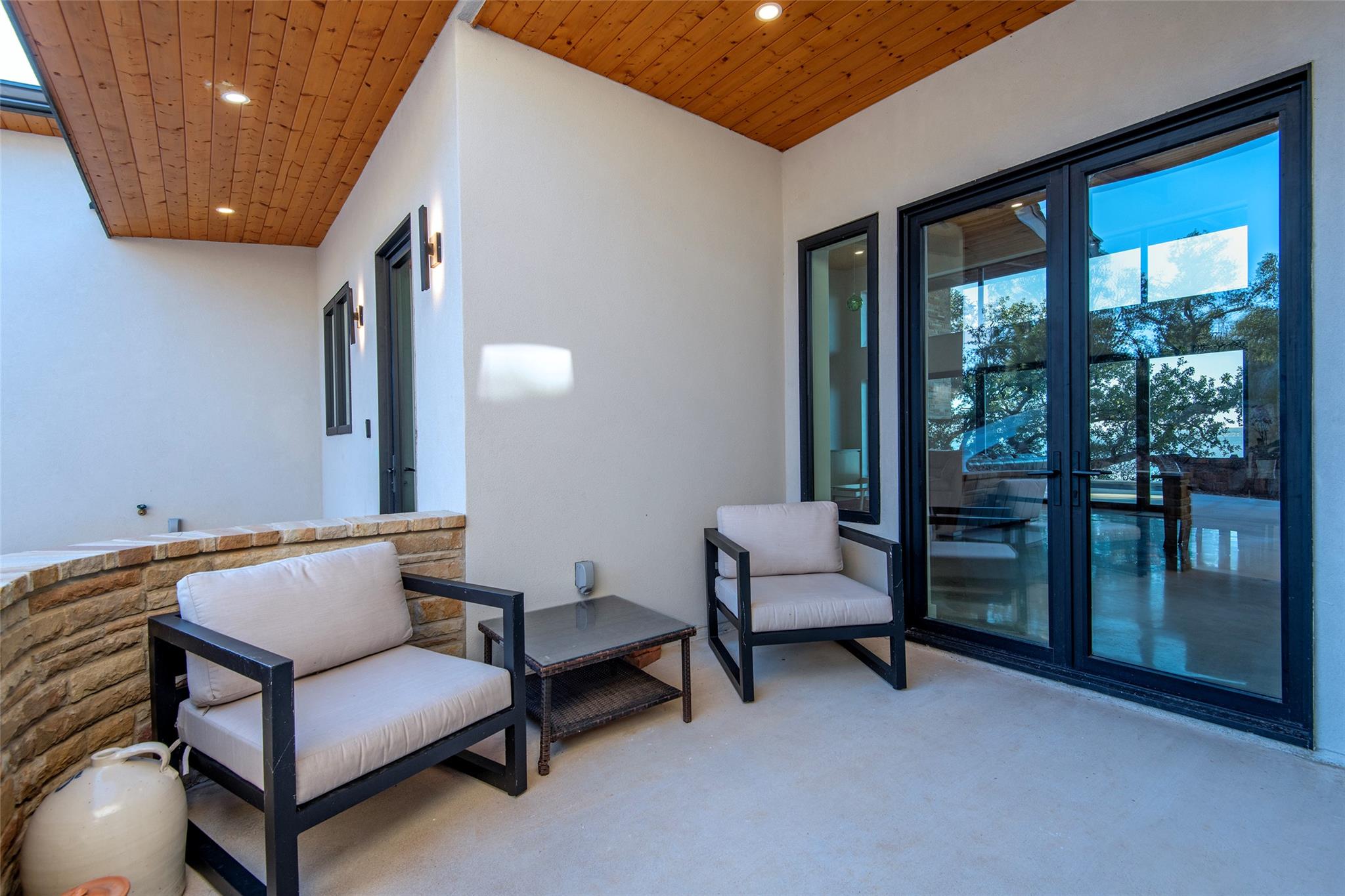 Image 30 of 40 For 247 Peninsula Dr