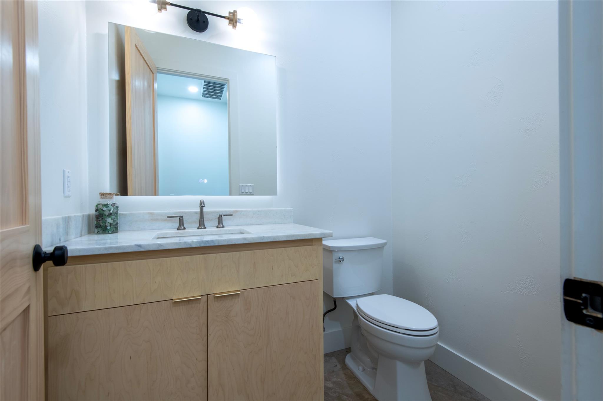 Image 31 of 40 For 247 Peninsula Dr