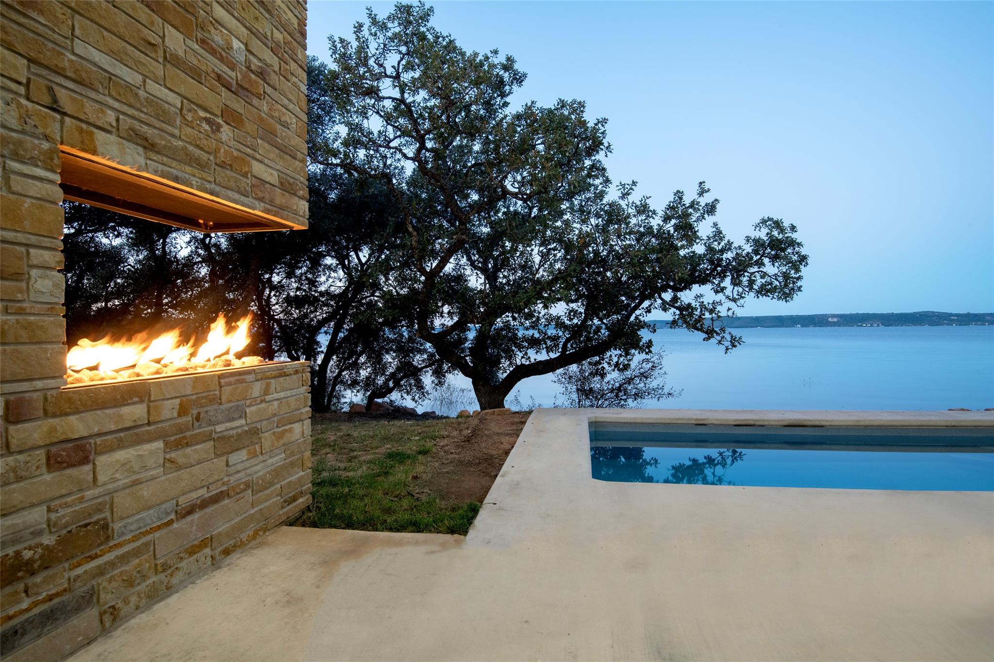 Image 36 of 40 For 247 Peninsula Dr