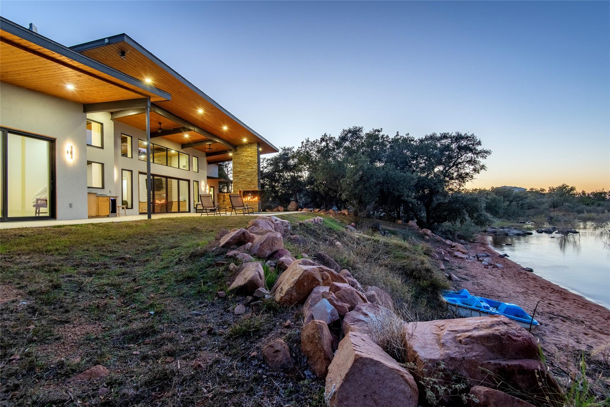 Image 37 of 40 For 247 Peninsula Dr