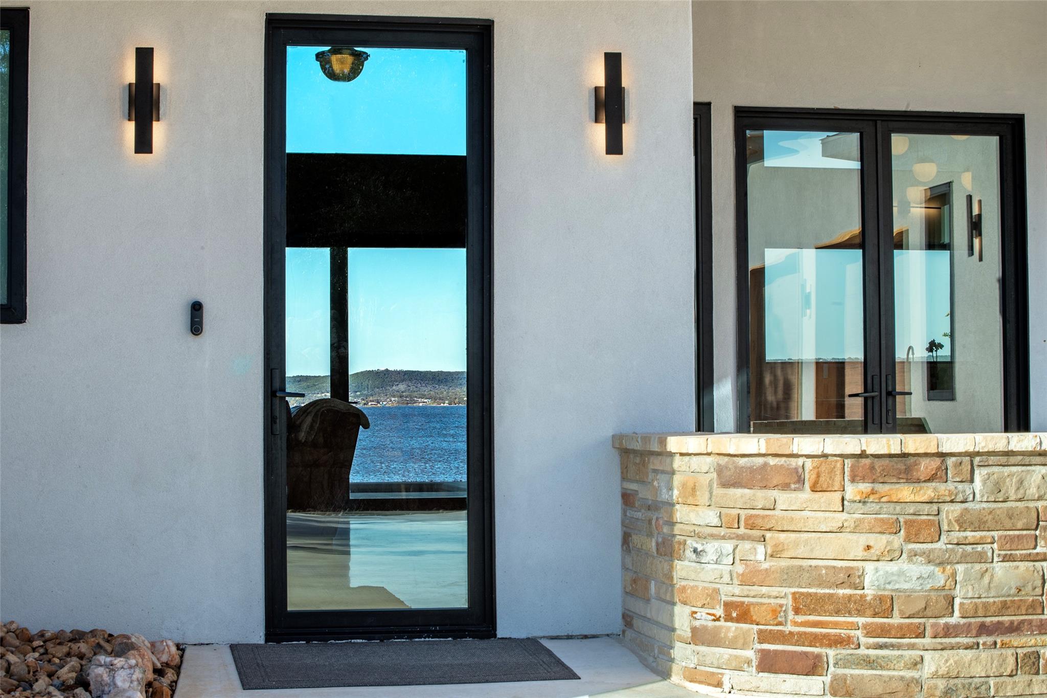 Image 5 of 40 For 247 Peninsula Dr