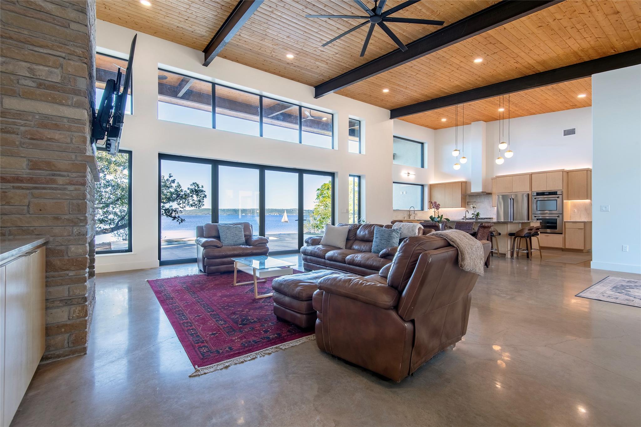 Image 7 of 40 For 247 Peninsula Dr