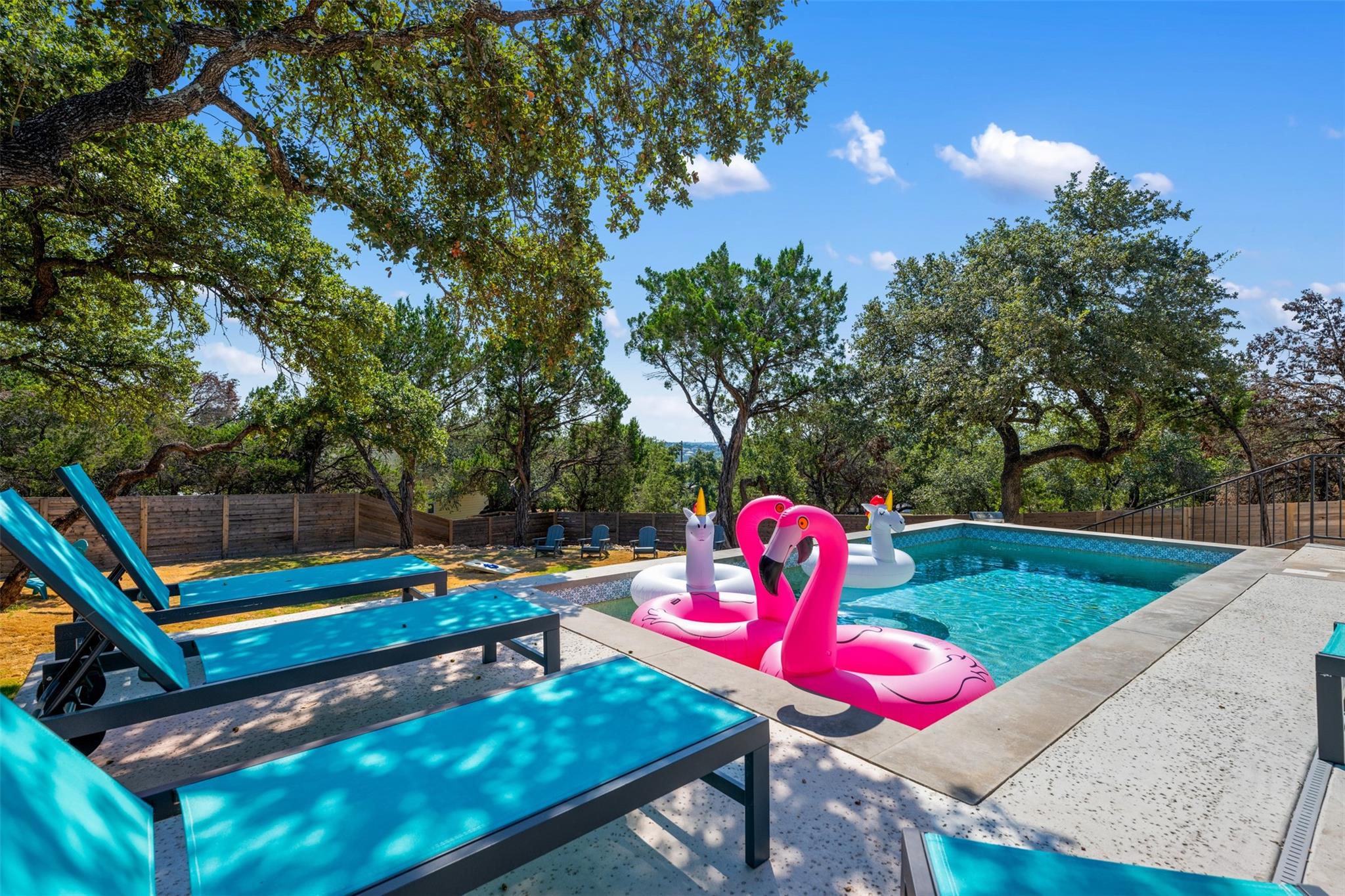 Details for 1301 Scenic Cir, Spicewood, TX 78669