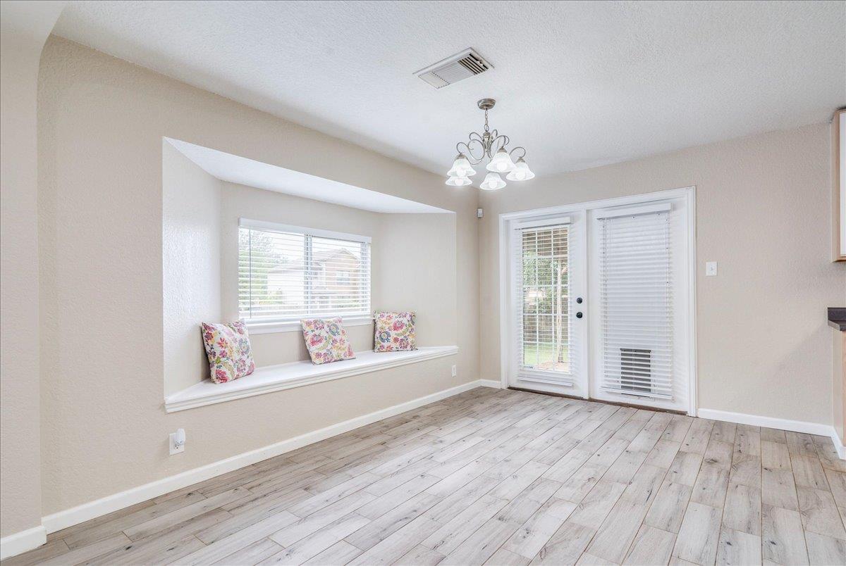 Image 10 of 27 For 1142 Stone Gdn