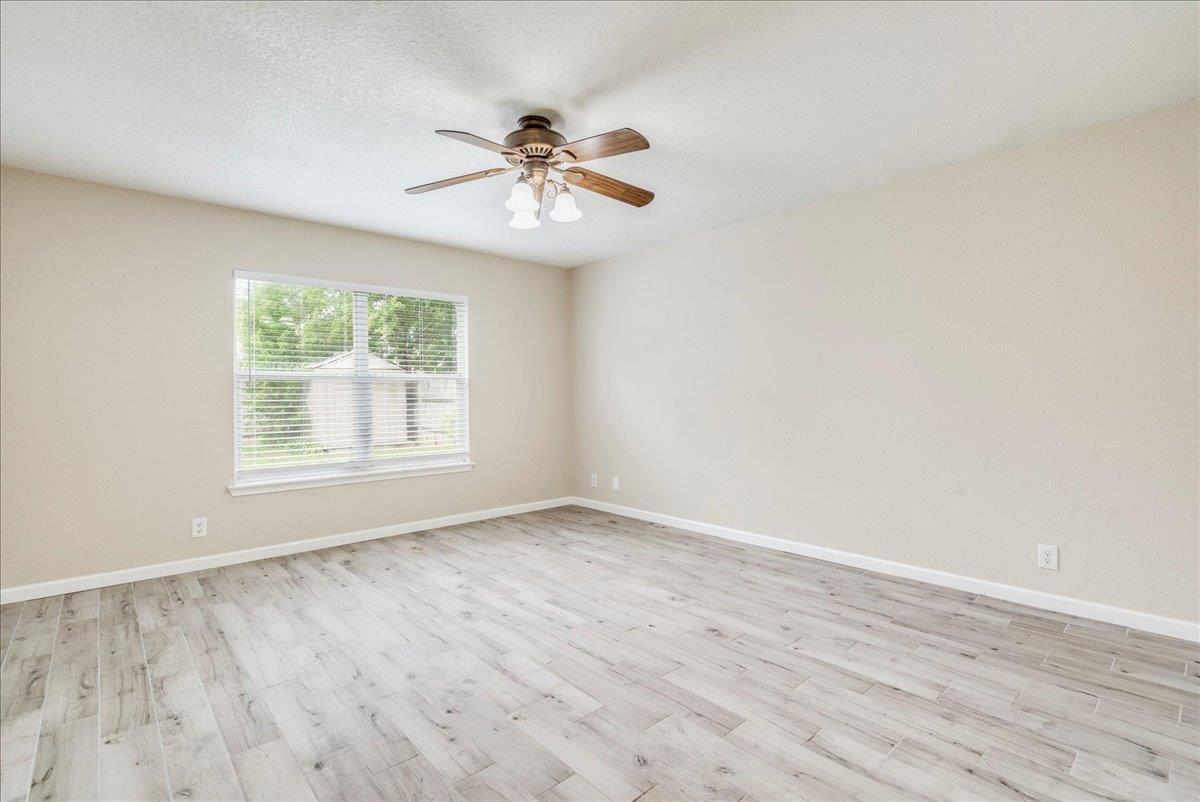 Image 11 of 27 For 1142 Stone Gdn