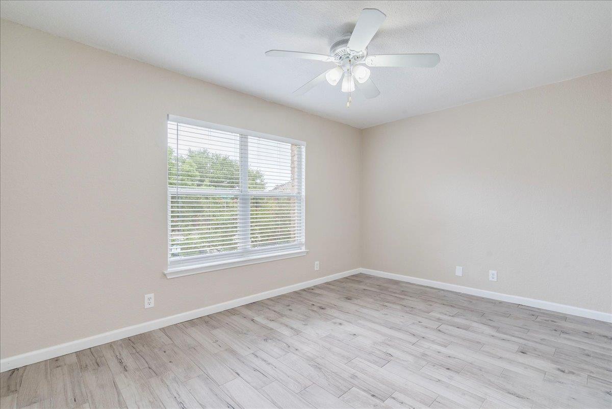 Image 14 of 27 For 1142 Stone Gdn