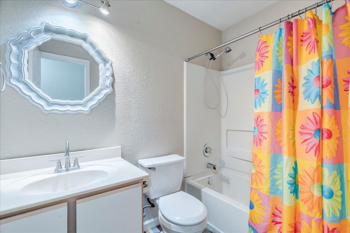 Image 18 of 27 For 1142 Stone Gdn