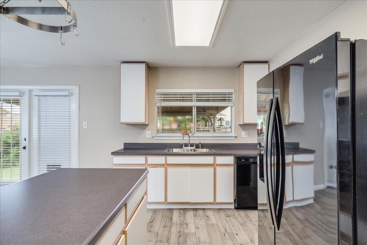 Image 9 of 27 For 1142 Stone Gdn