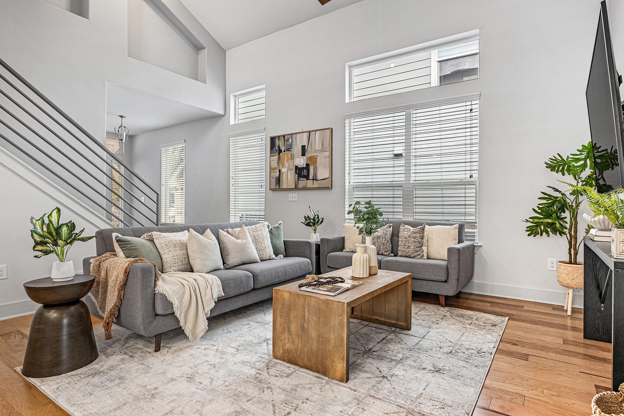 Image 13 of 33 For 2315 Capulet St