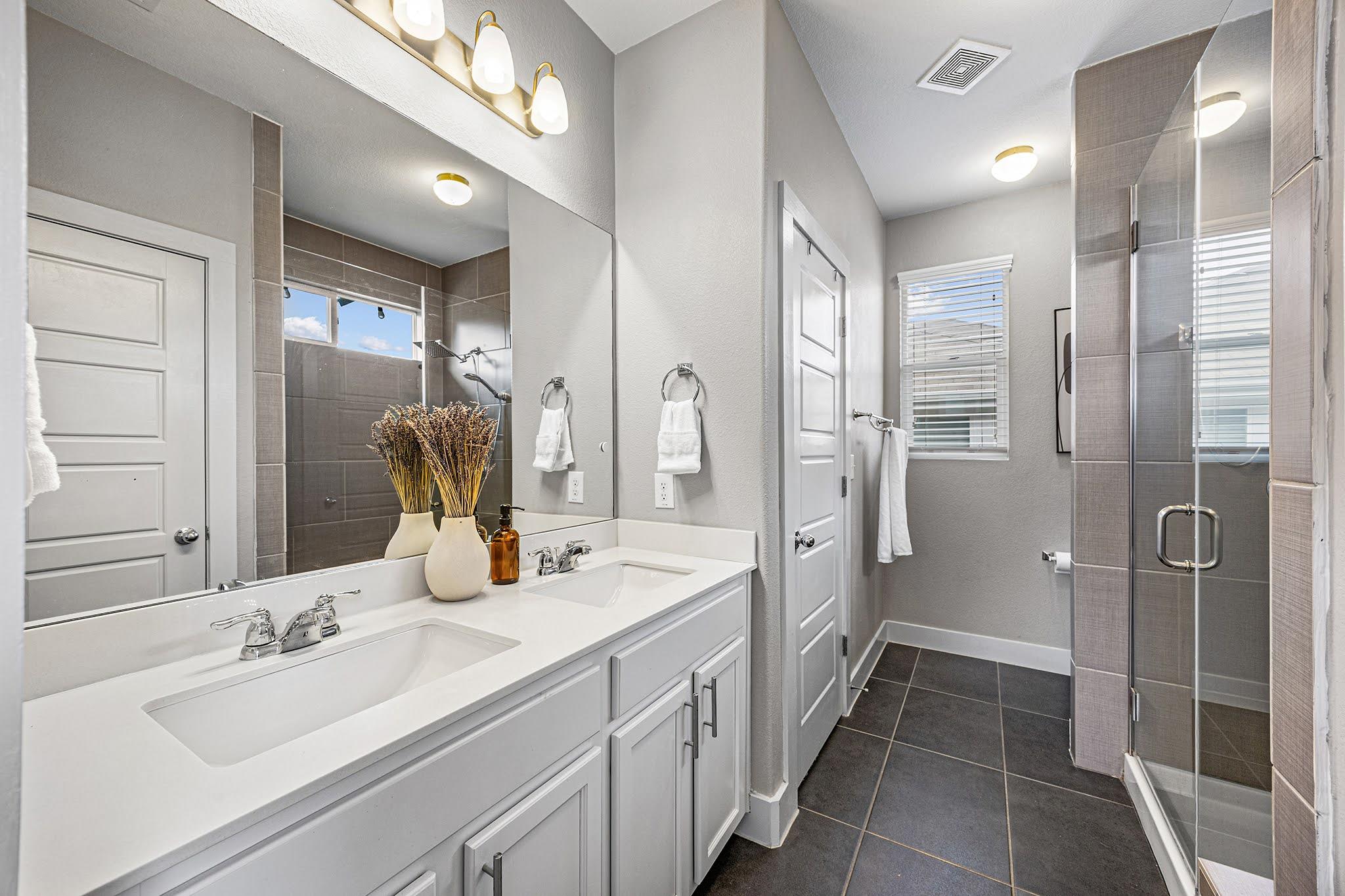 Image 18 of 33 For 2315 Capulet St