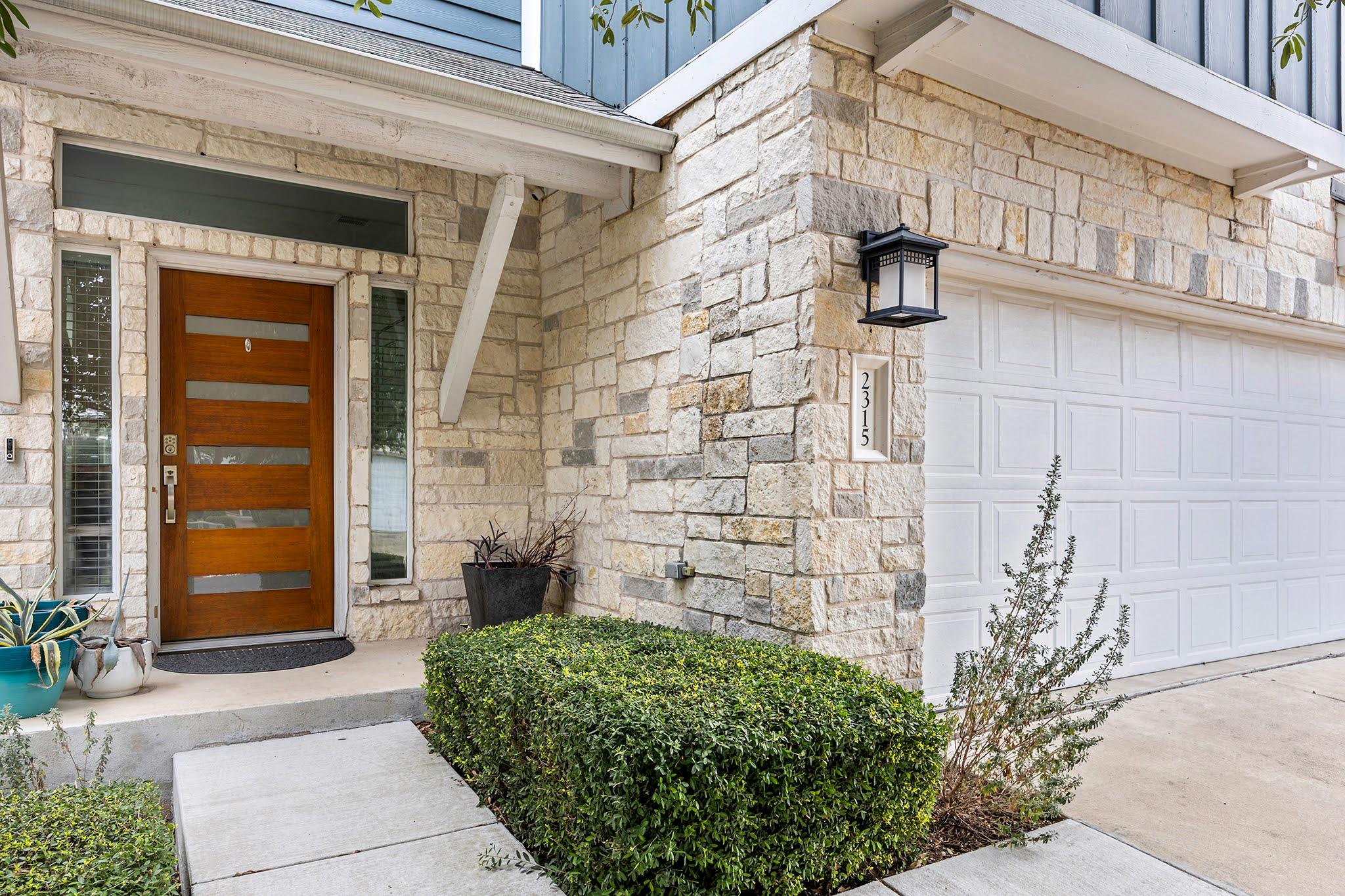 Image 2 of 33 For 2315 Capulet St