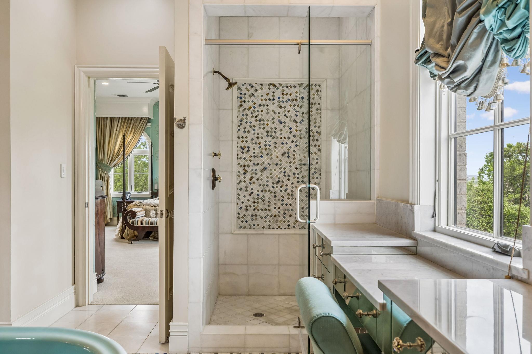 Image 22 of 40 For 999 Schwarzlose Rd