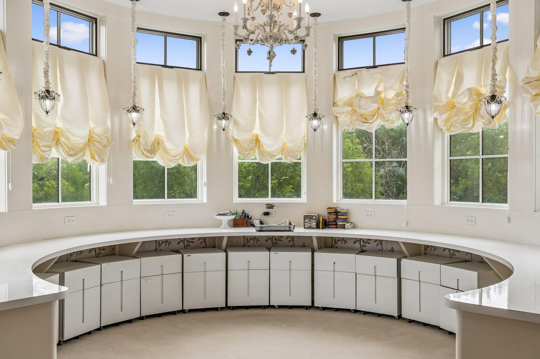 Image 26 of 40 For 999 Schwarzlose Rd