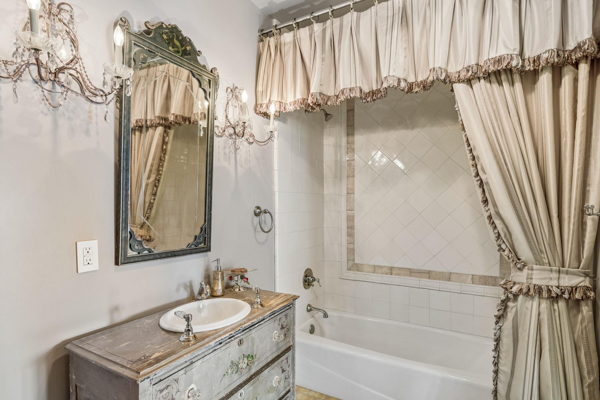 Image 30 of 40 For 999 Schwarzlose Rd