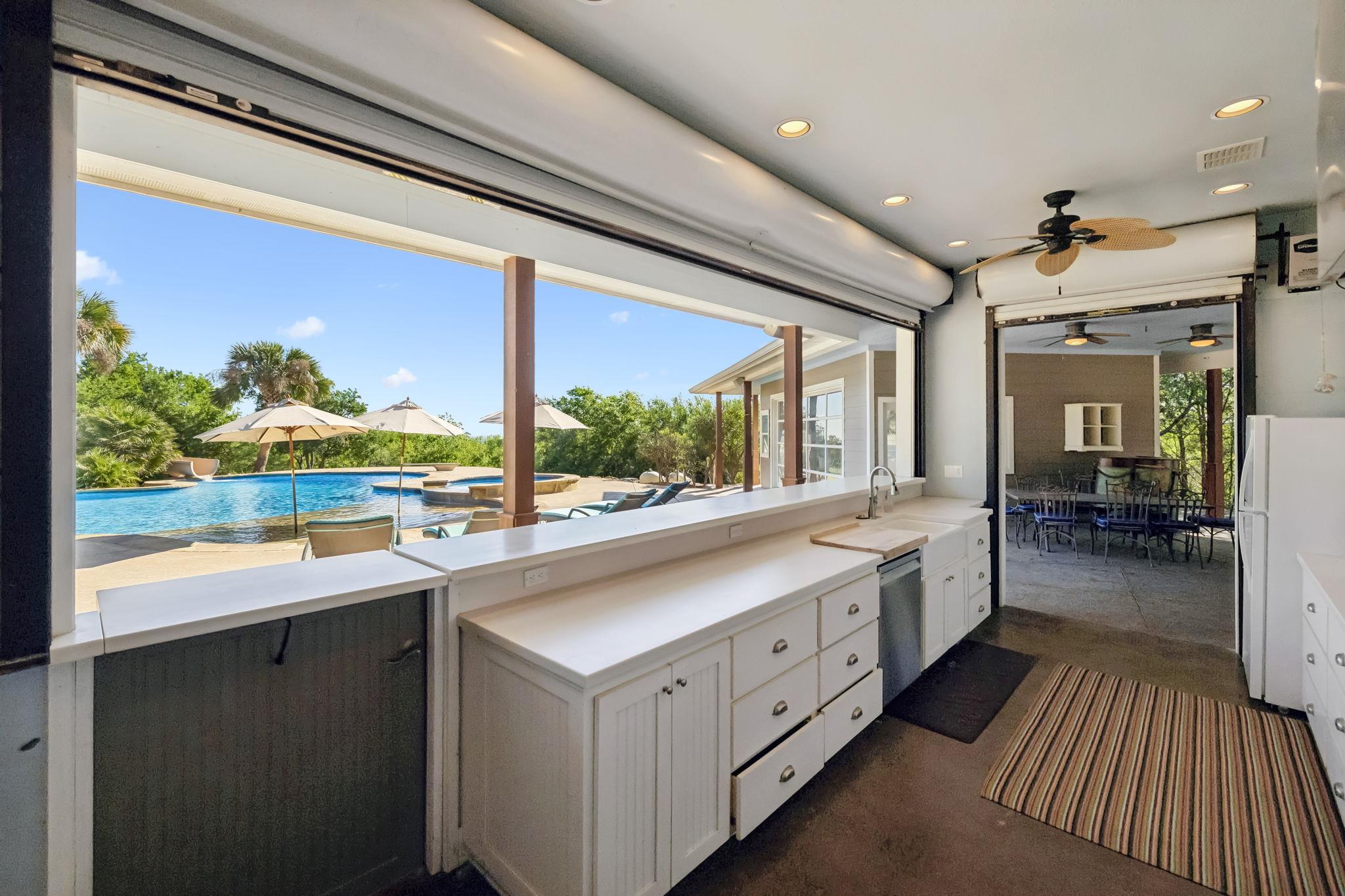 Image 5 of 40 For 999 Schwarzlose Rd