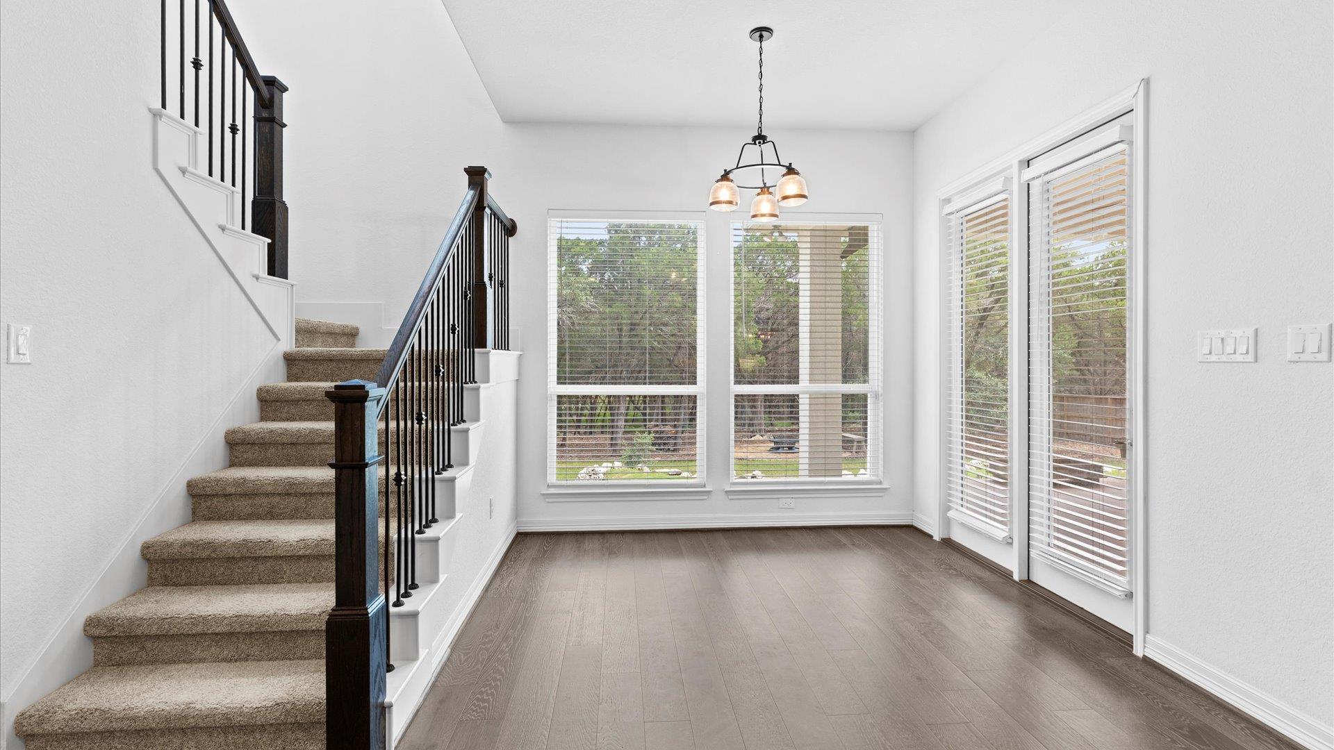 Image 10 of 39 For 2382 Geneseo Oaks