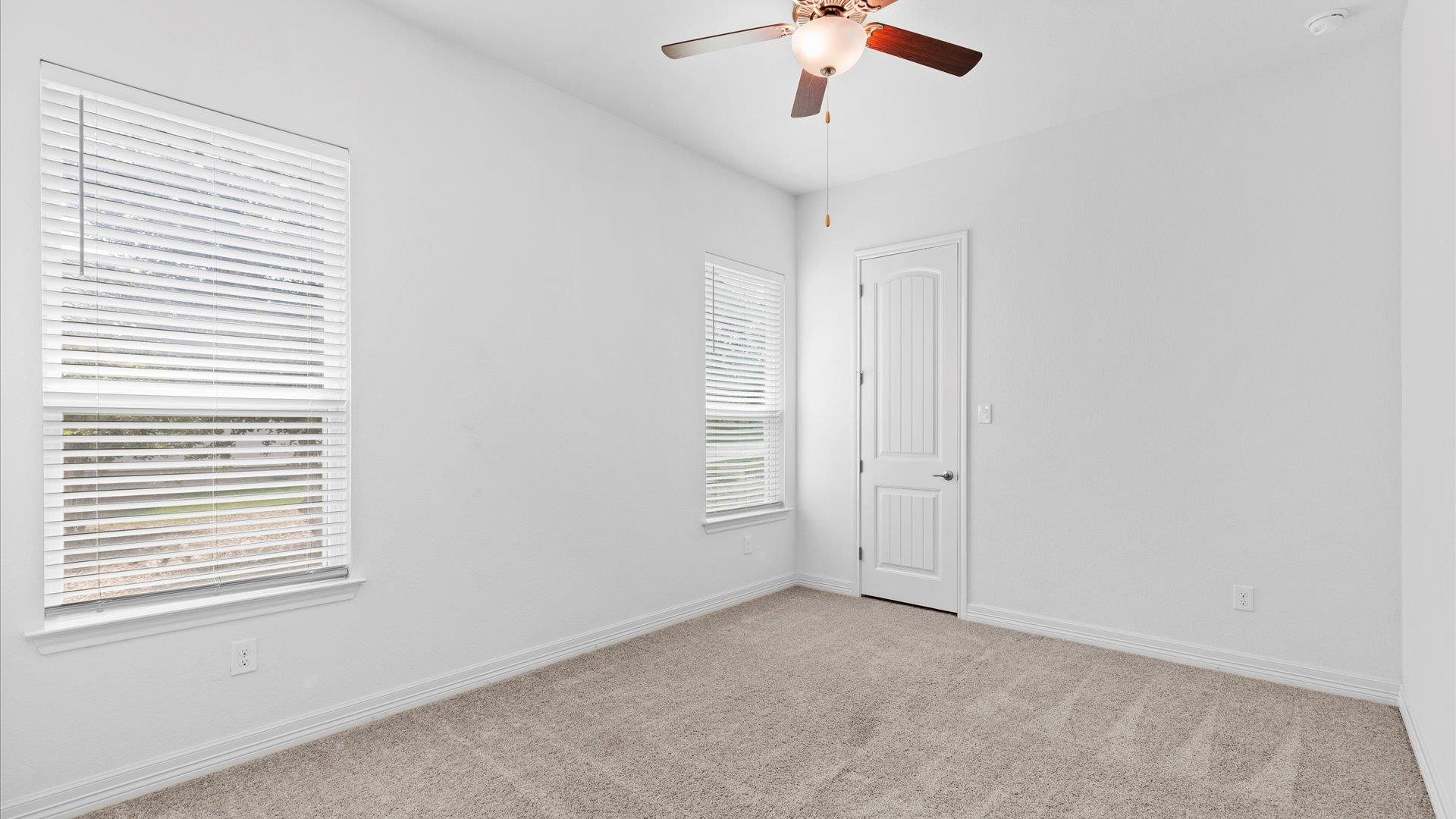 Image 21 of 39 For 2382 Geneseo Oaks