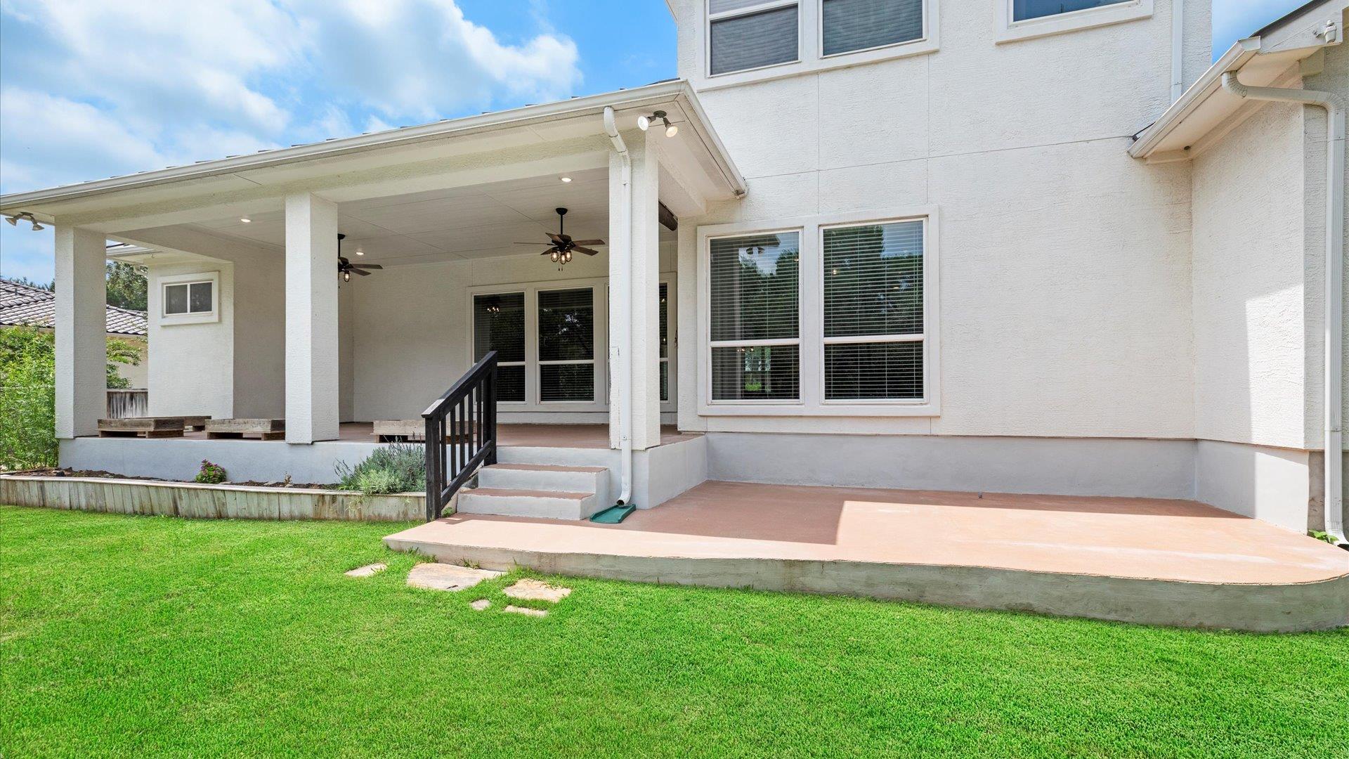 Image 33 of 39 For 2382 Geneseo Oaks