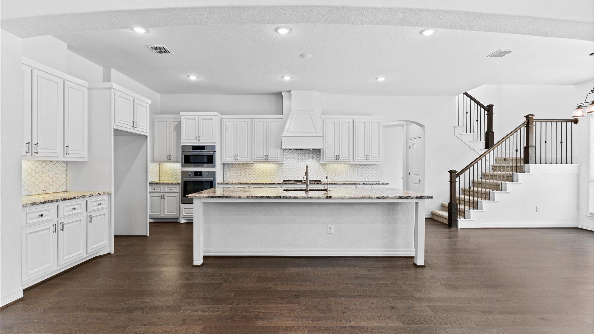 Image 5 of 39 For 2382 Geneseo Oaks