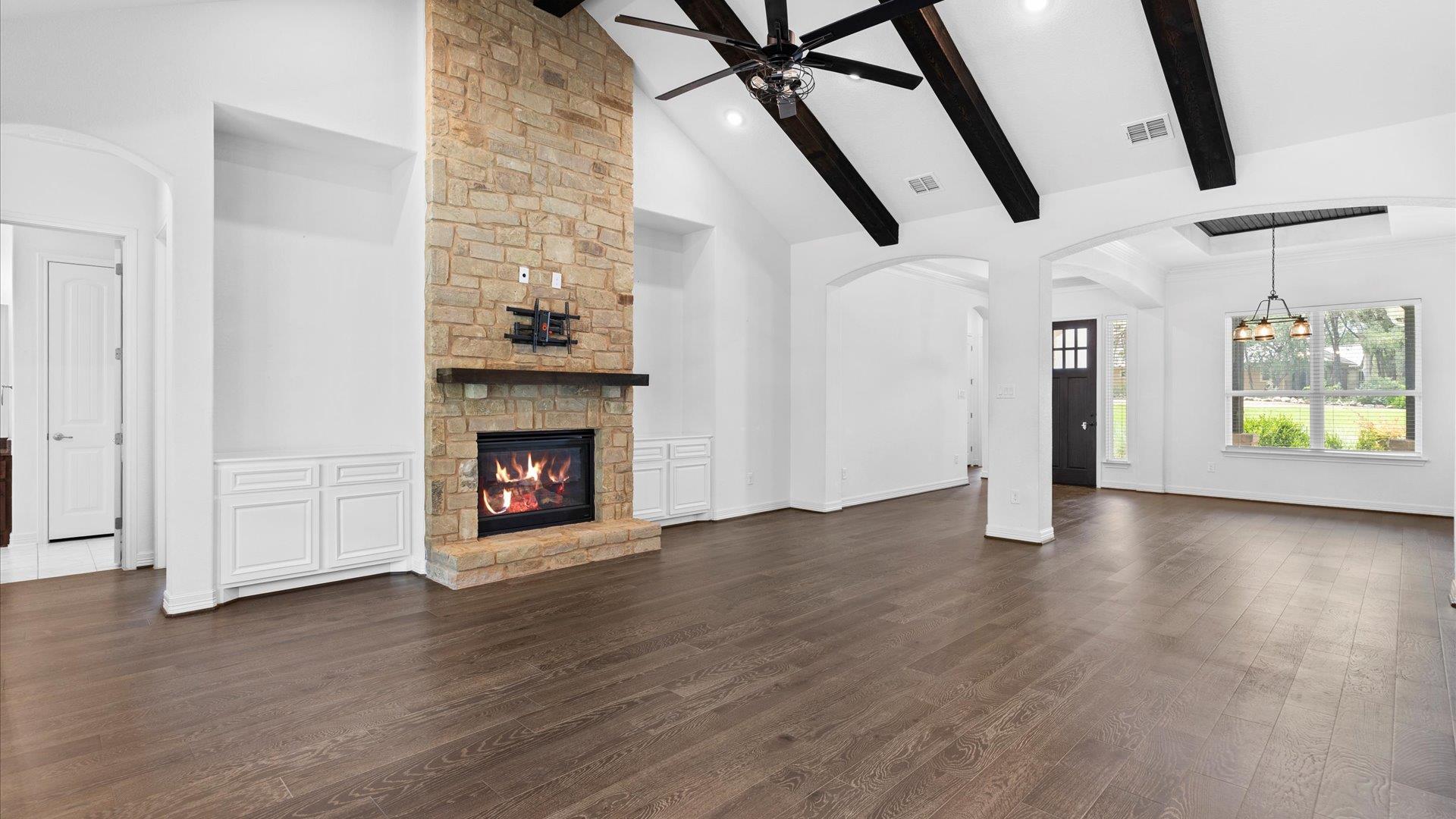 Image 9 of 39 For 2382 Geneseo Oaks