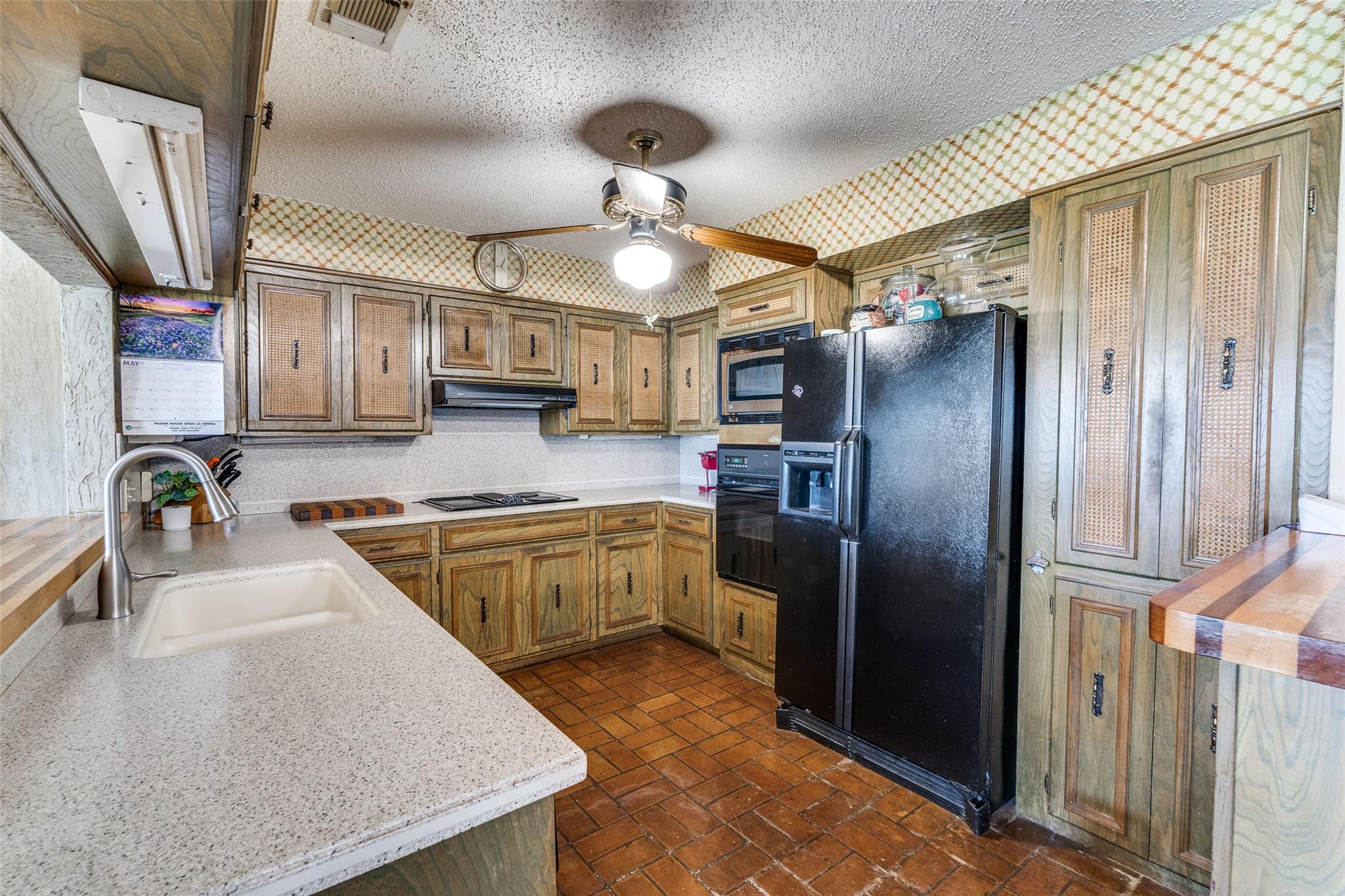 Image 15 of 38 For 10745 Rosemar Ln