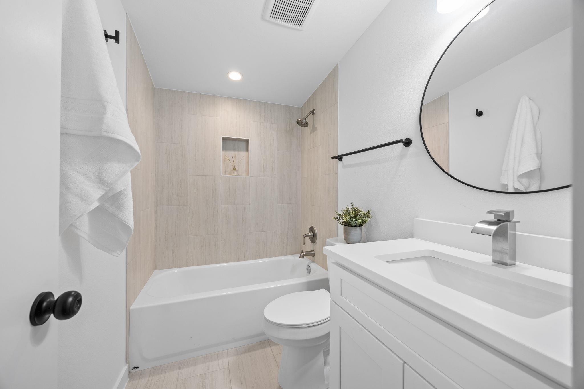 Image 15 of 19 For 404 Pecan St