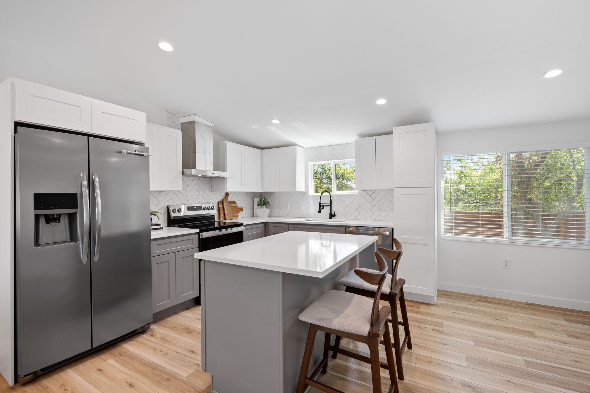 Image 7 of 19 For 404 Pecan St